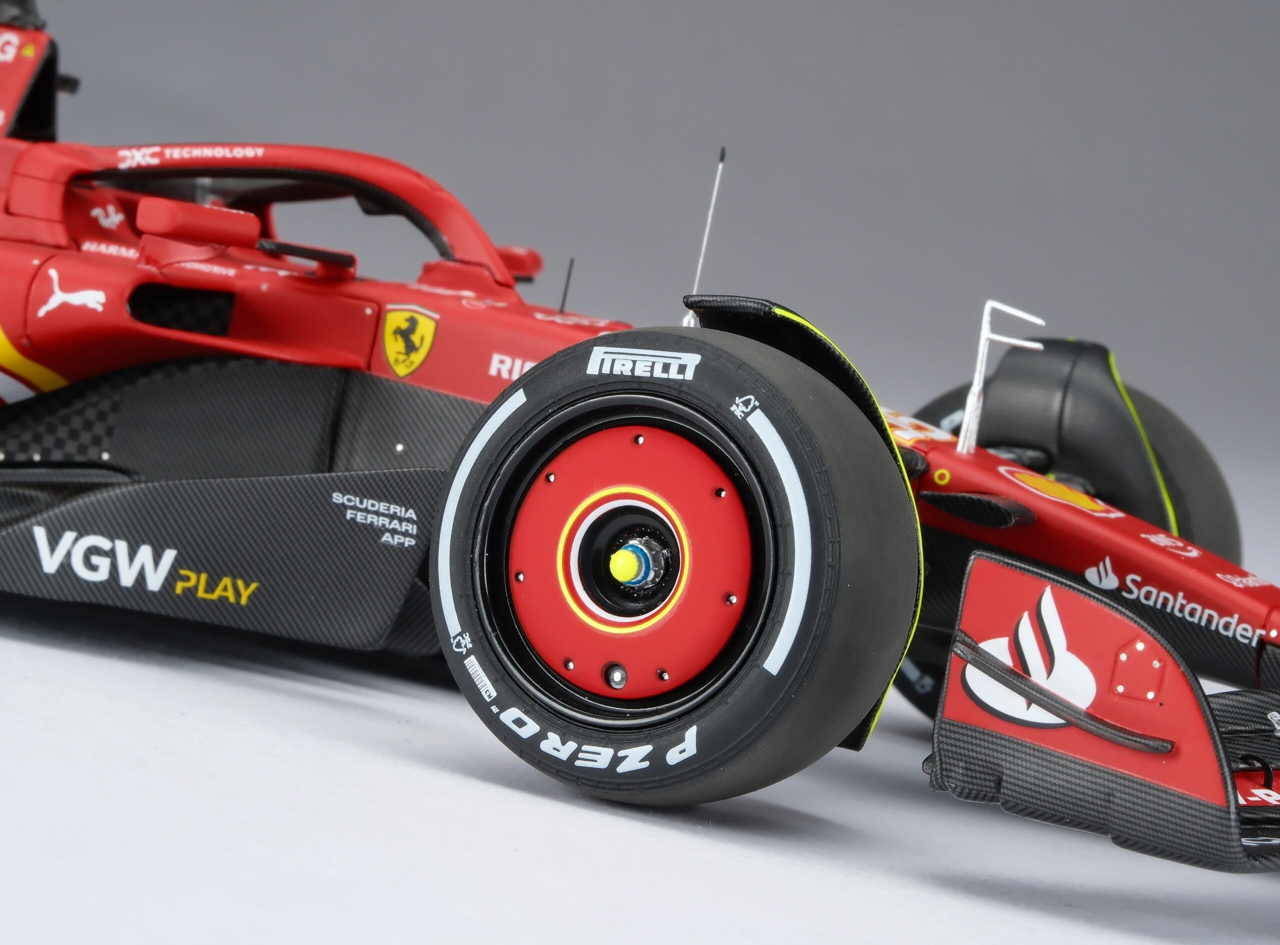 Amalgam Ferrari SF-24 2024 Australian Grand Prix - Rot | 1:18 – Bild 8