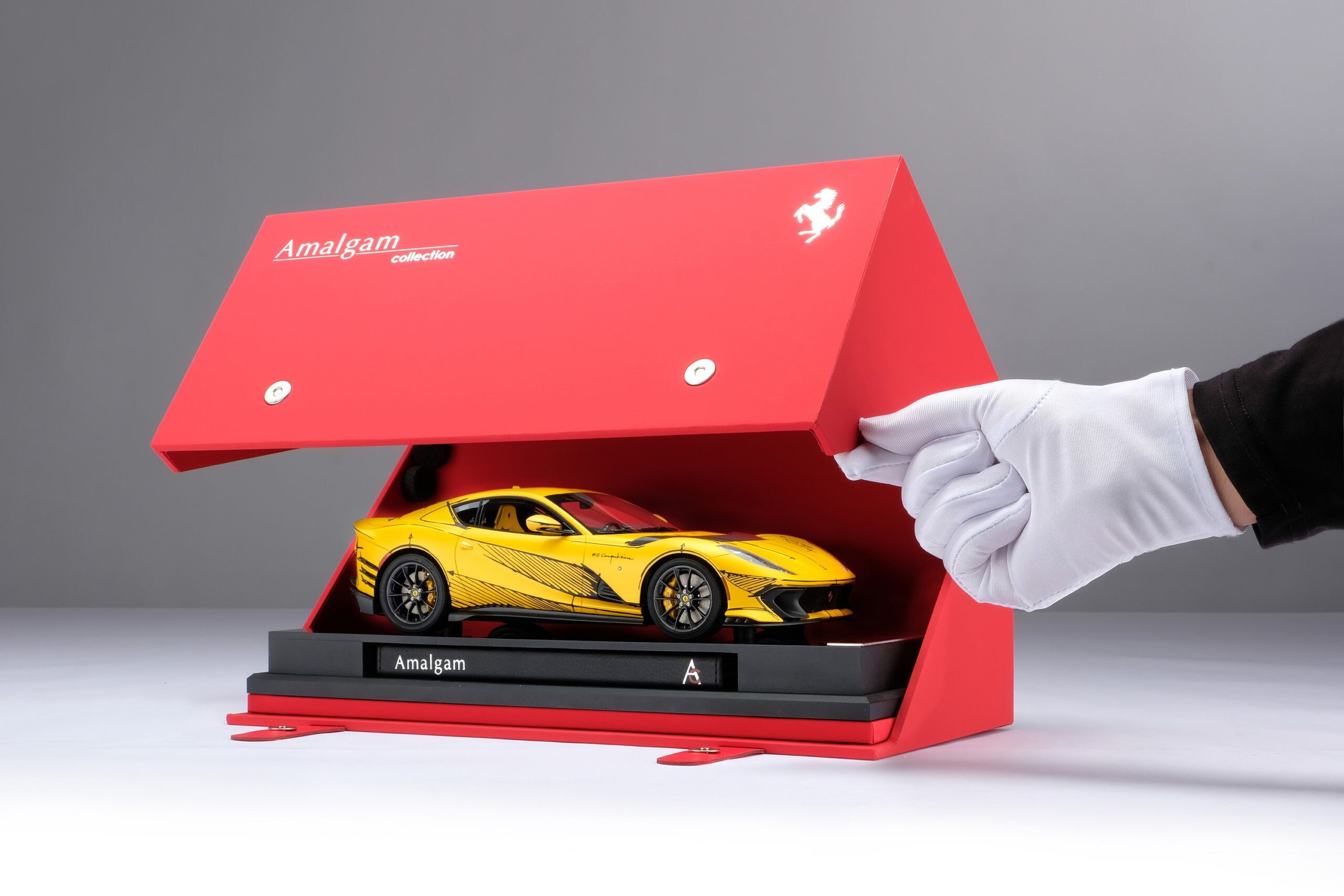 Amalgam Ferrari 812 Competizione Tailor Made - Gelb | 1:18 - Image 7