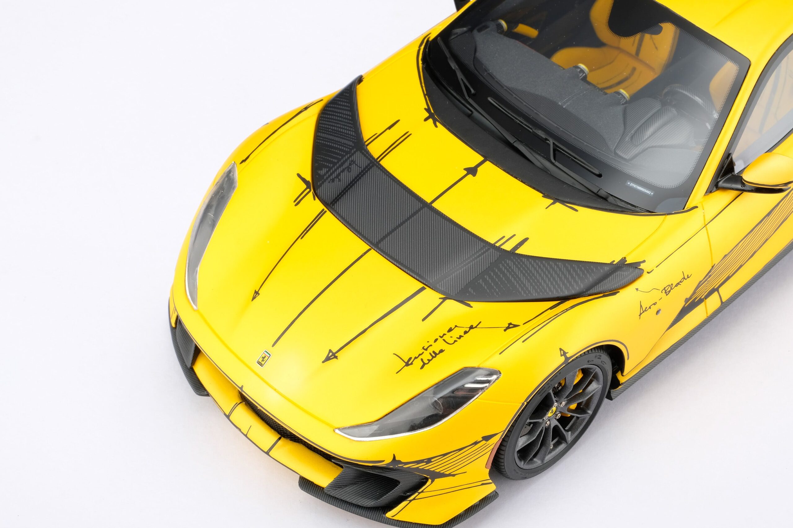 Amalgam Ferrari 812 Competizione Tailor Made - Gelb | 1:18 - Image 15