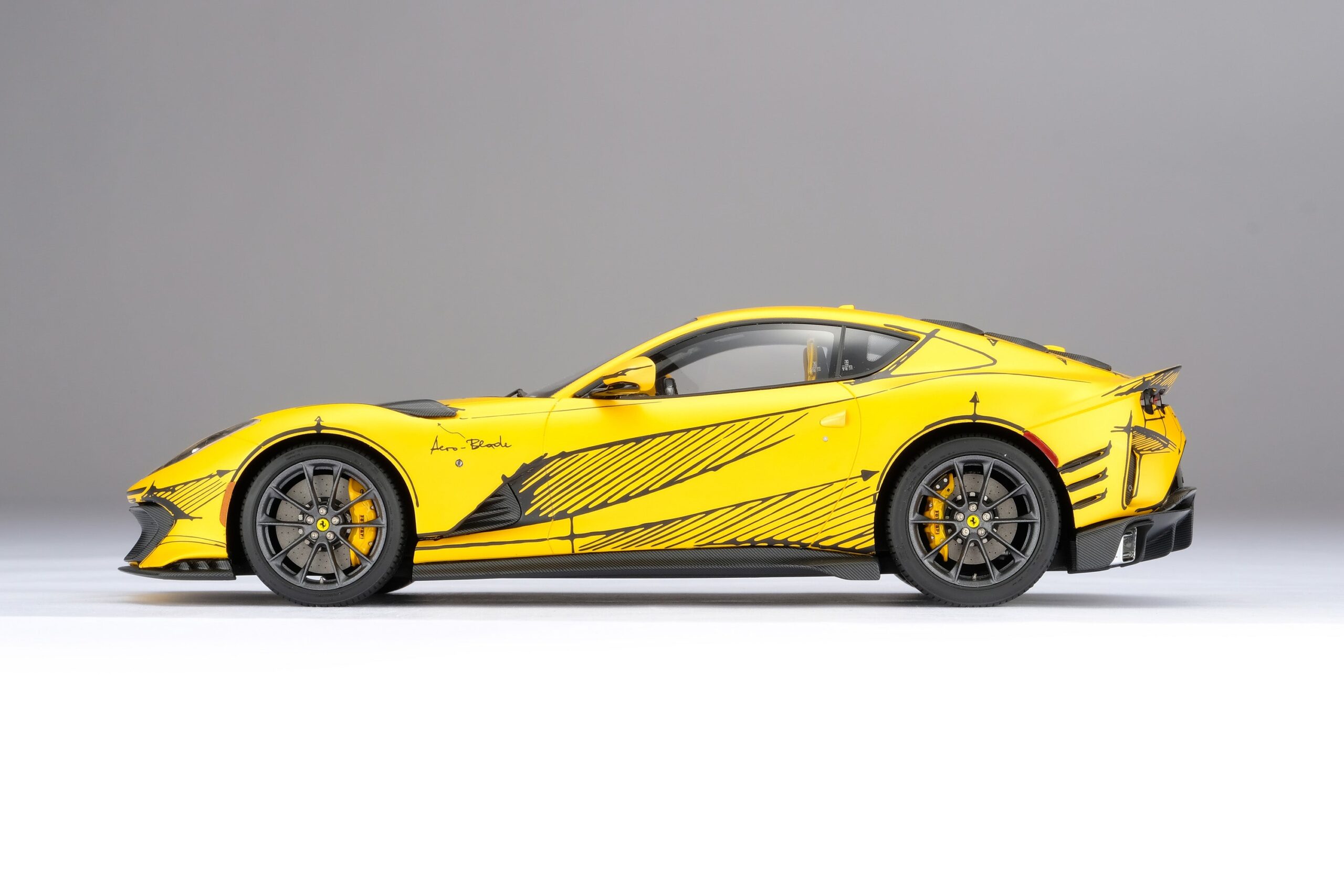 Amalgam Ferrari 812 Competizione Tailor Made - Gelb | 1:18 - Image 17