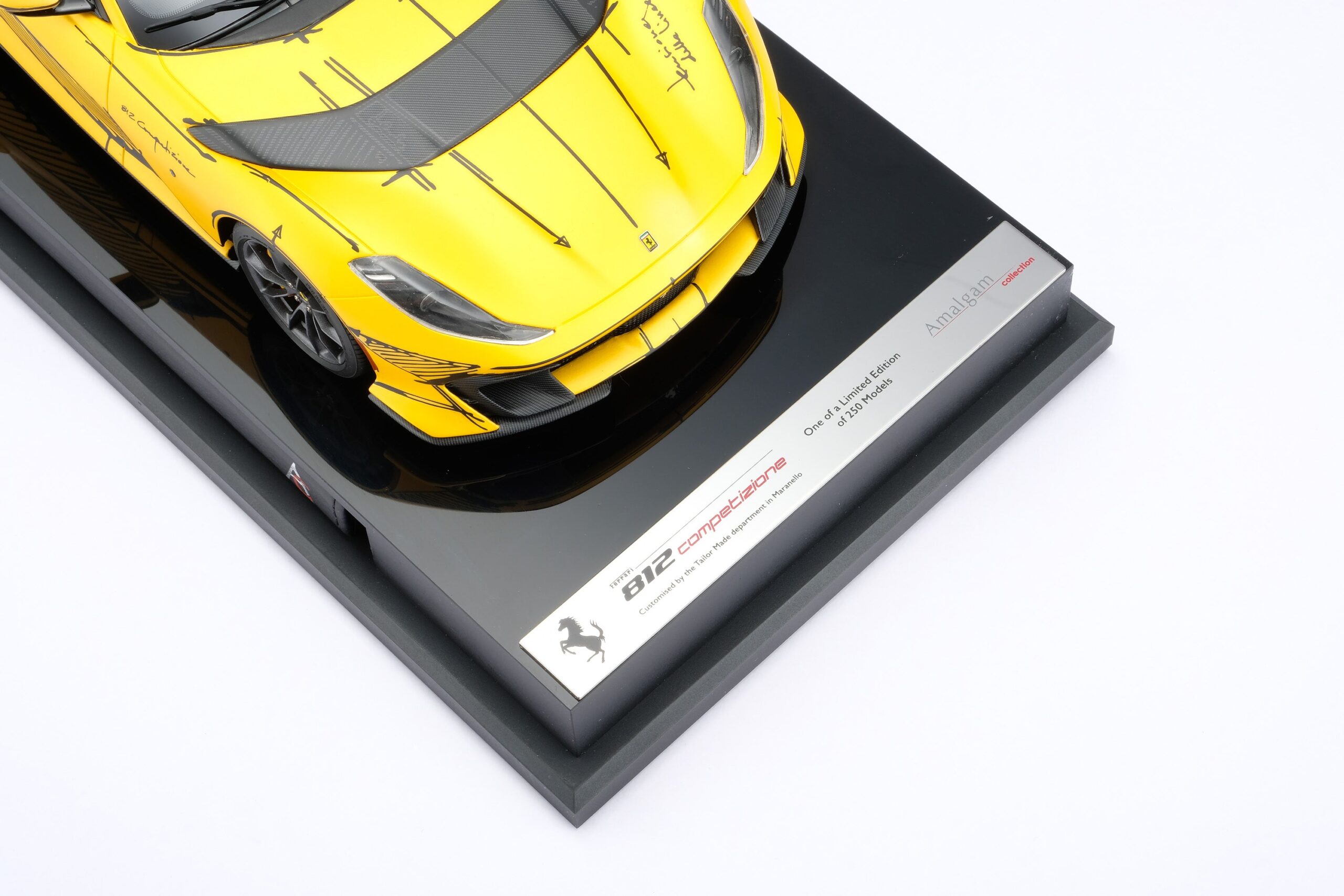 Amalgam Ferrari 812 Competizione Tailor Made - Gelb | 1:18 - Image 20