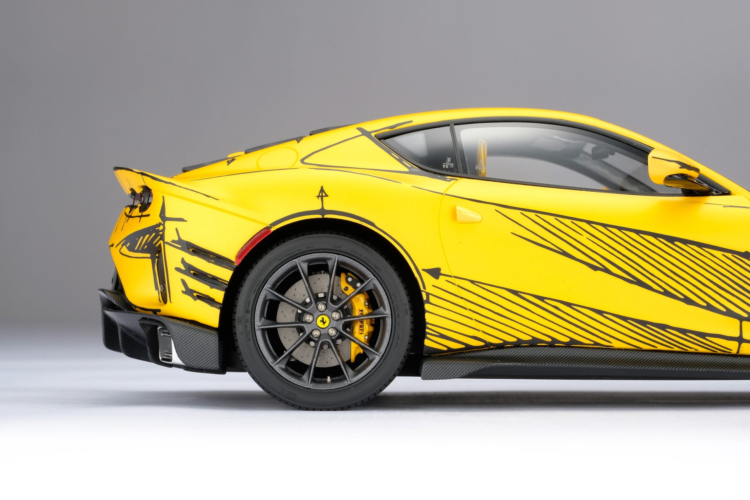 Amalgam Ferrari 812 Competizione Tailor Made - Gelb | 1:18 - Image 19