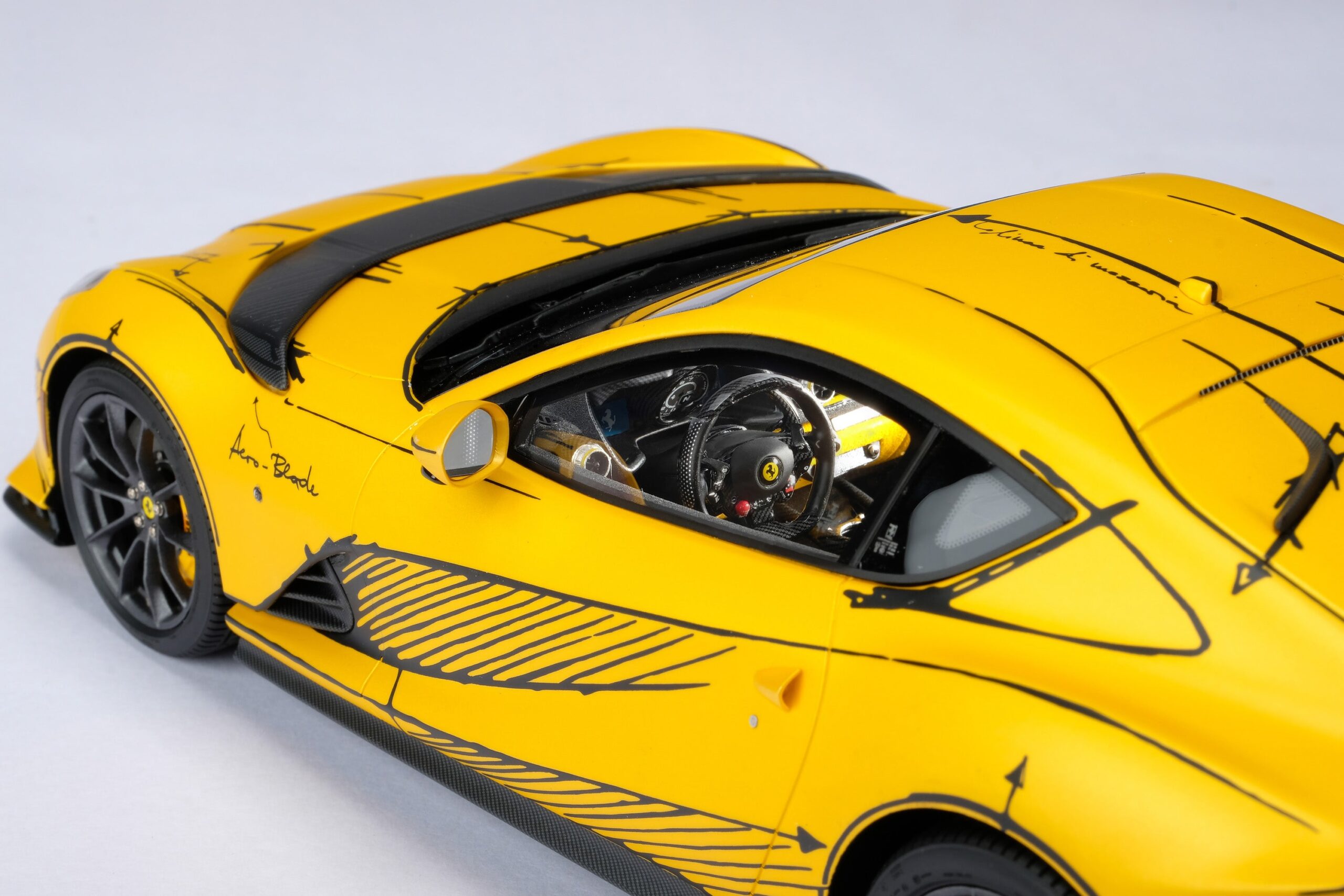 Amalgam Ferrari 812 Competizione Tailor Made - Gelb | 1:18 - Image 8