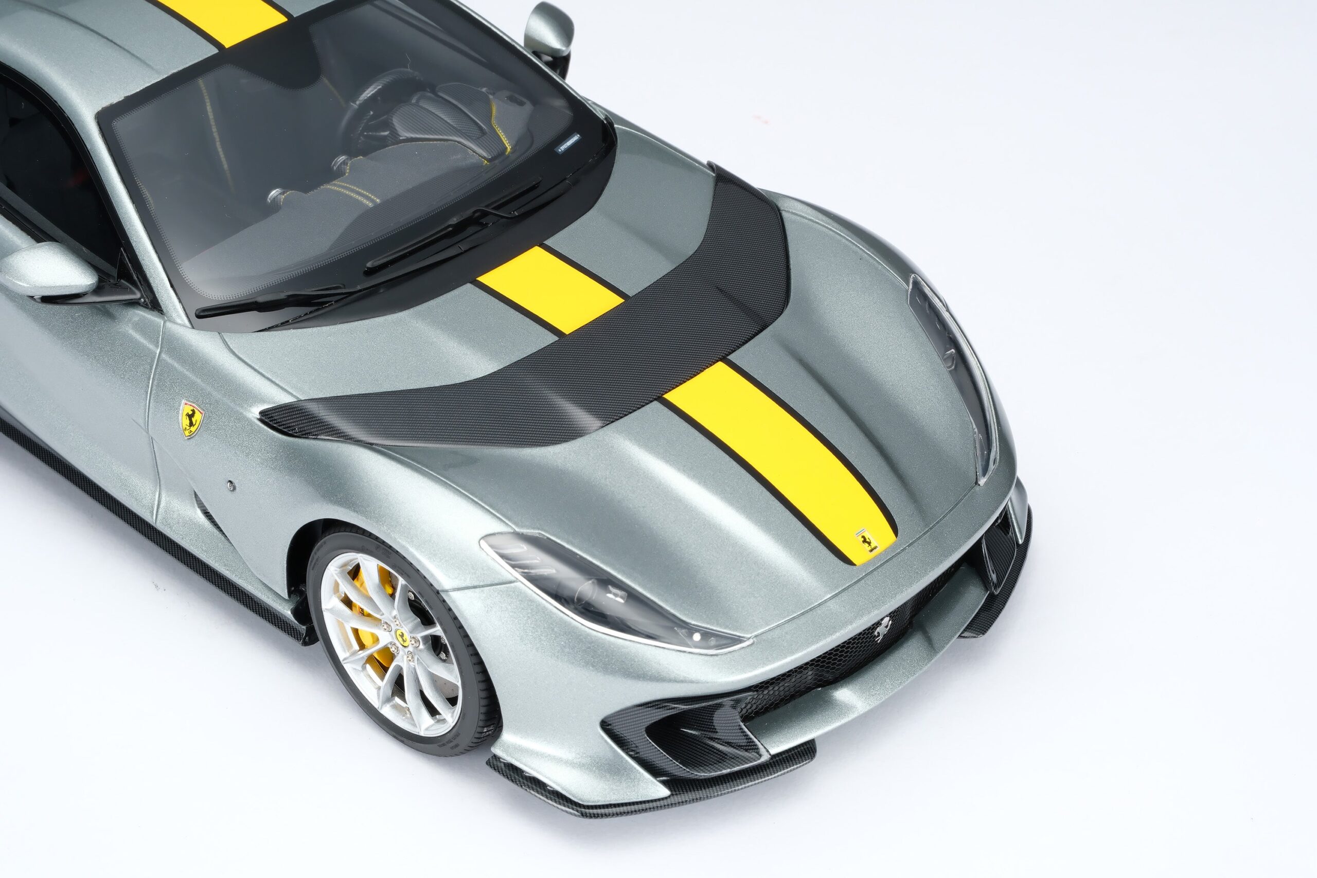 Amalgam Ferrari 812 Competizione - Grau | 1:18 - 画像8
