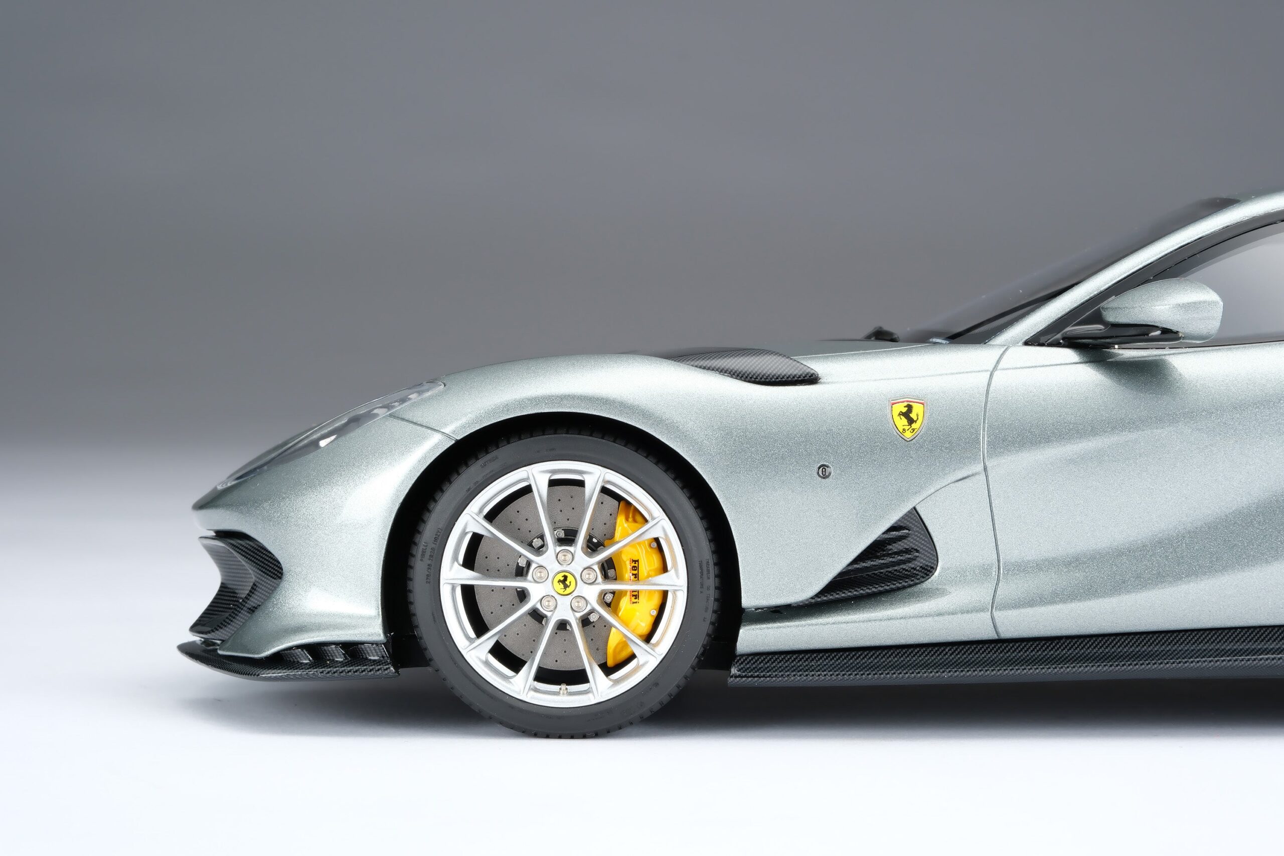 Amalgam Ferrari 812 Competizione - Grau | 1:18 - 画像12