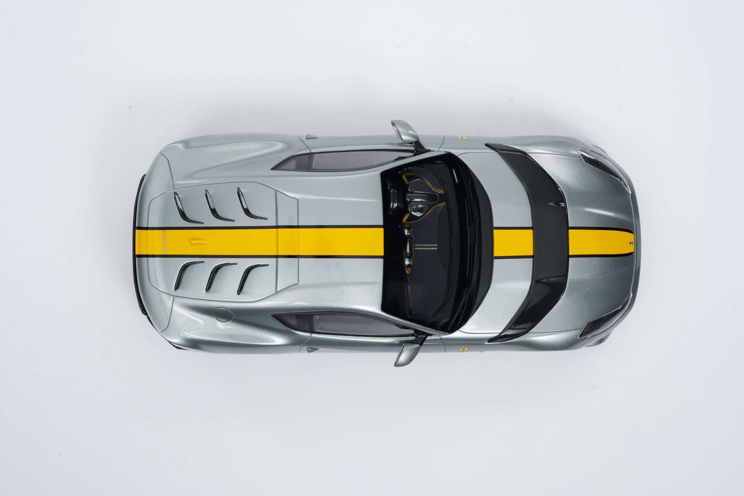 Amalgam Ferrari 812 Competizione - Grau | 1:18 - 画像22