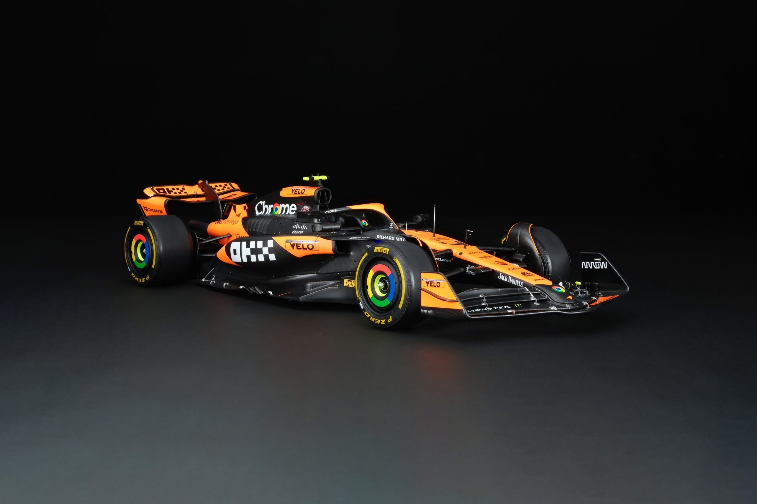 Amalgam McLaren MCL38 2024 Miami Grand Prix - Orange | 1:8 - Imagen 2