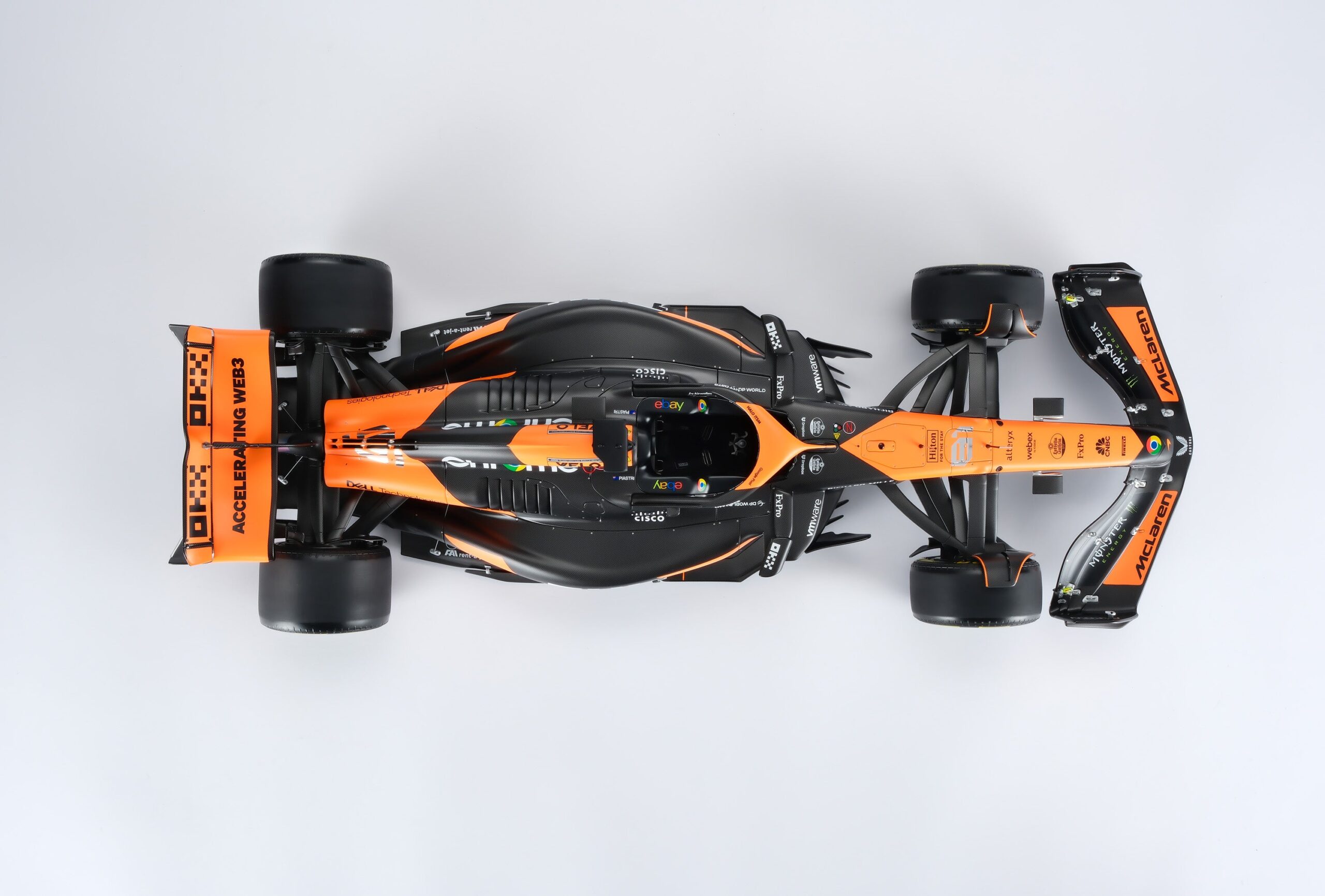 Amalgam McLaren MCL38 2024 Miami Grand Prix - Orange | 1:8 - Imagen 43