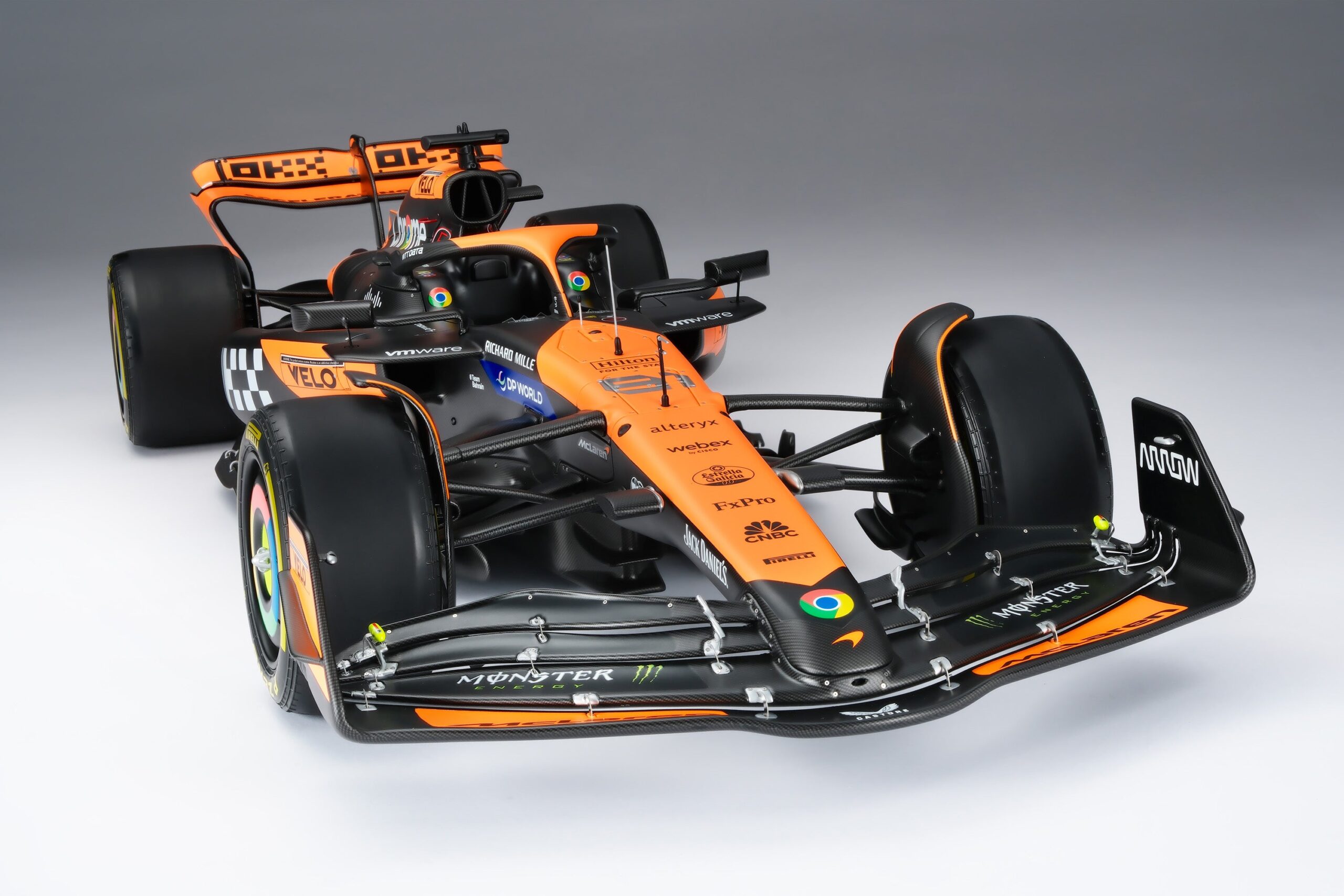 Amalgam McLaren MCL38 2024 Miami Grand Prix - Orange | 1:8 - Imagen 30