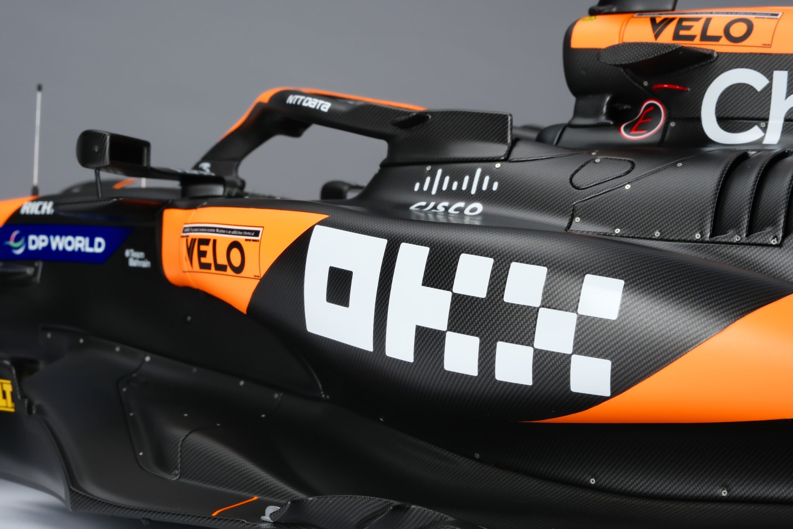 Amalgam McLaren MCL38 2024 Miami Grand Prix - Orange | 1:8 - Imagen 35