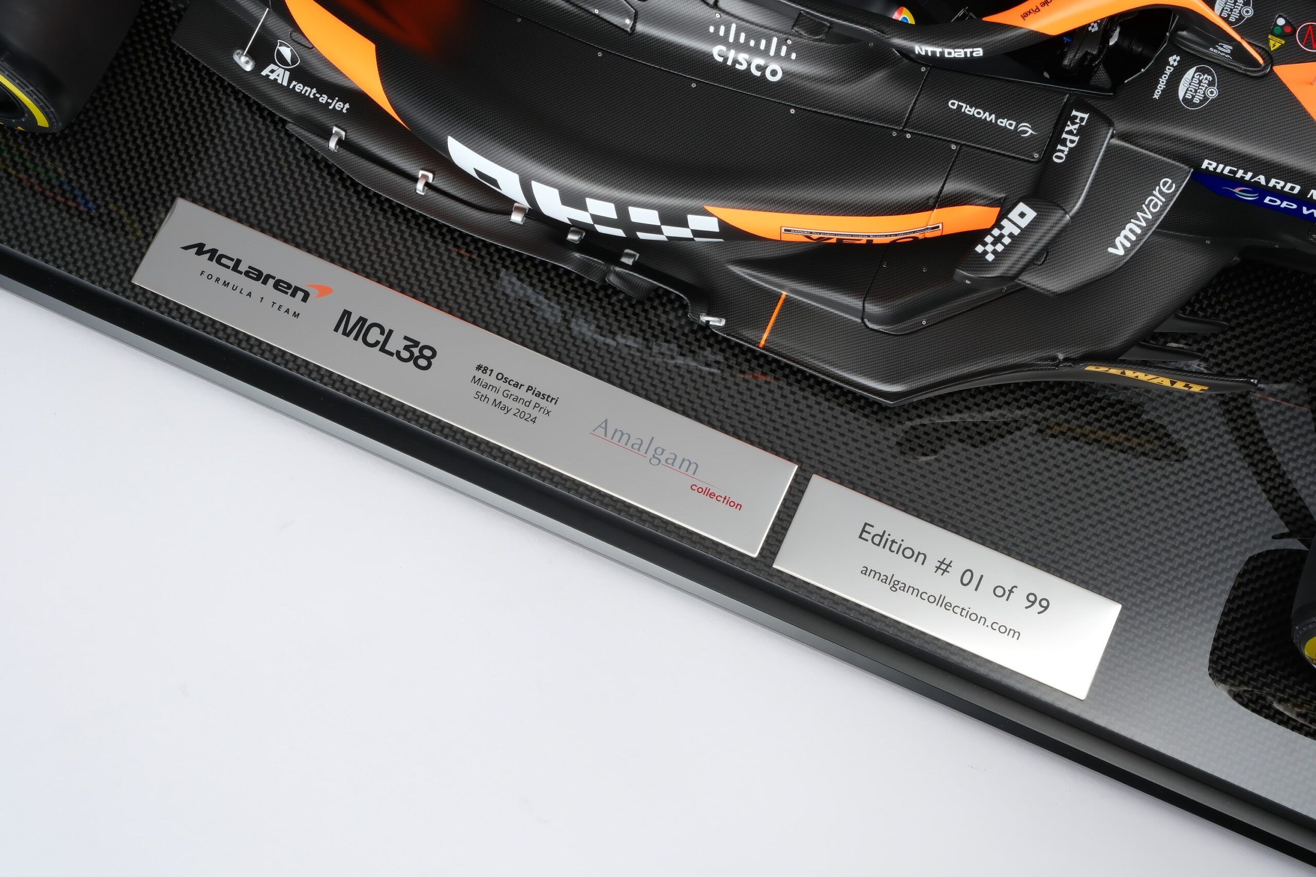 Amalgam McLaren MCL38 2024 Miami Grand Prix - Orange | 1:8 - Imagen 40