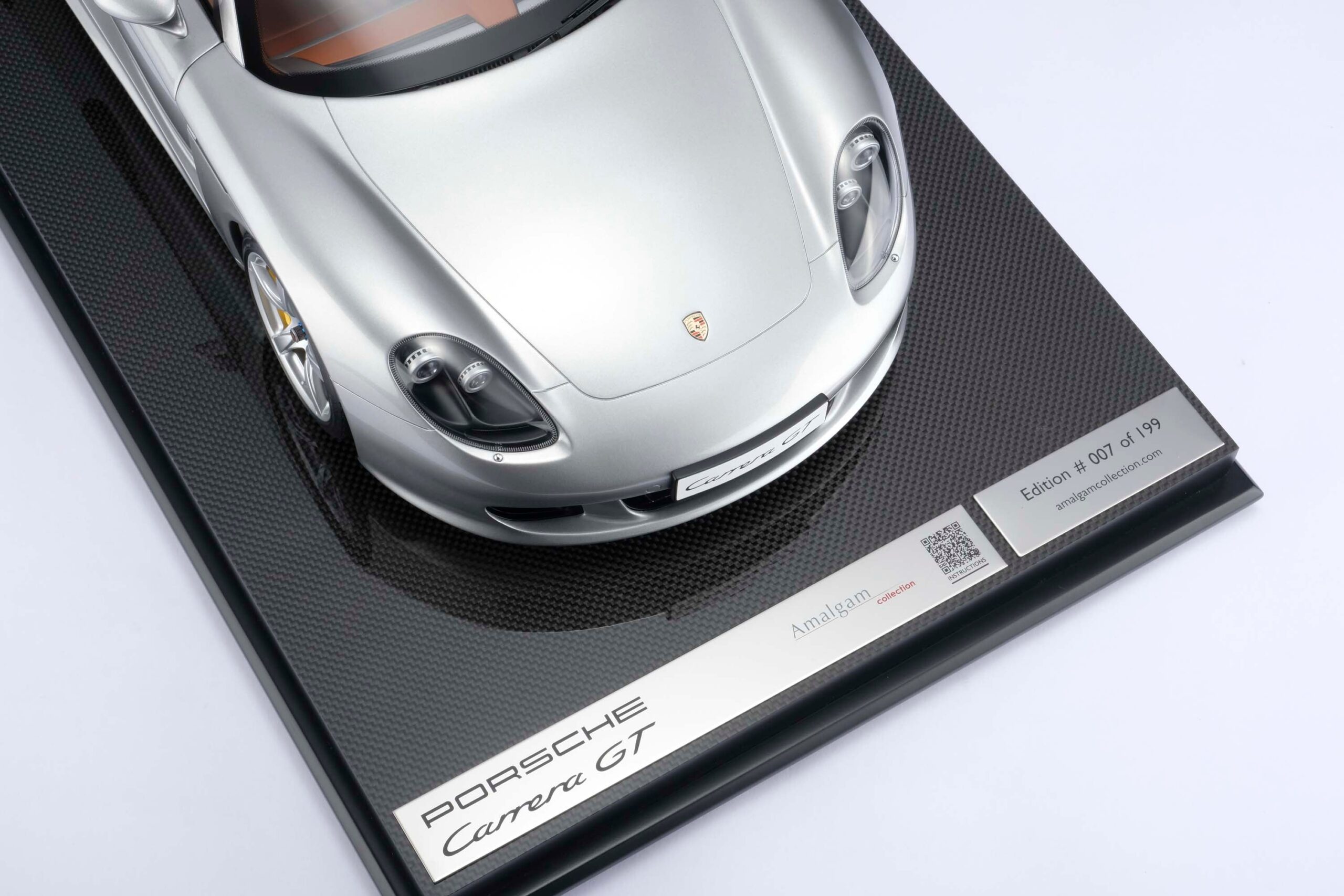 Amalgam Porsche Carrera GT (2003) - Silber | 1:8 - 画像31