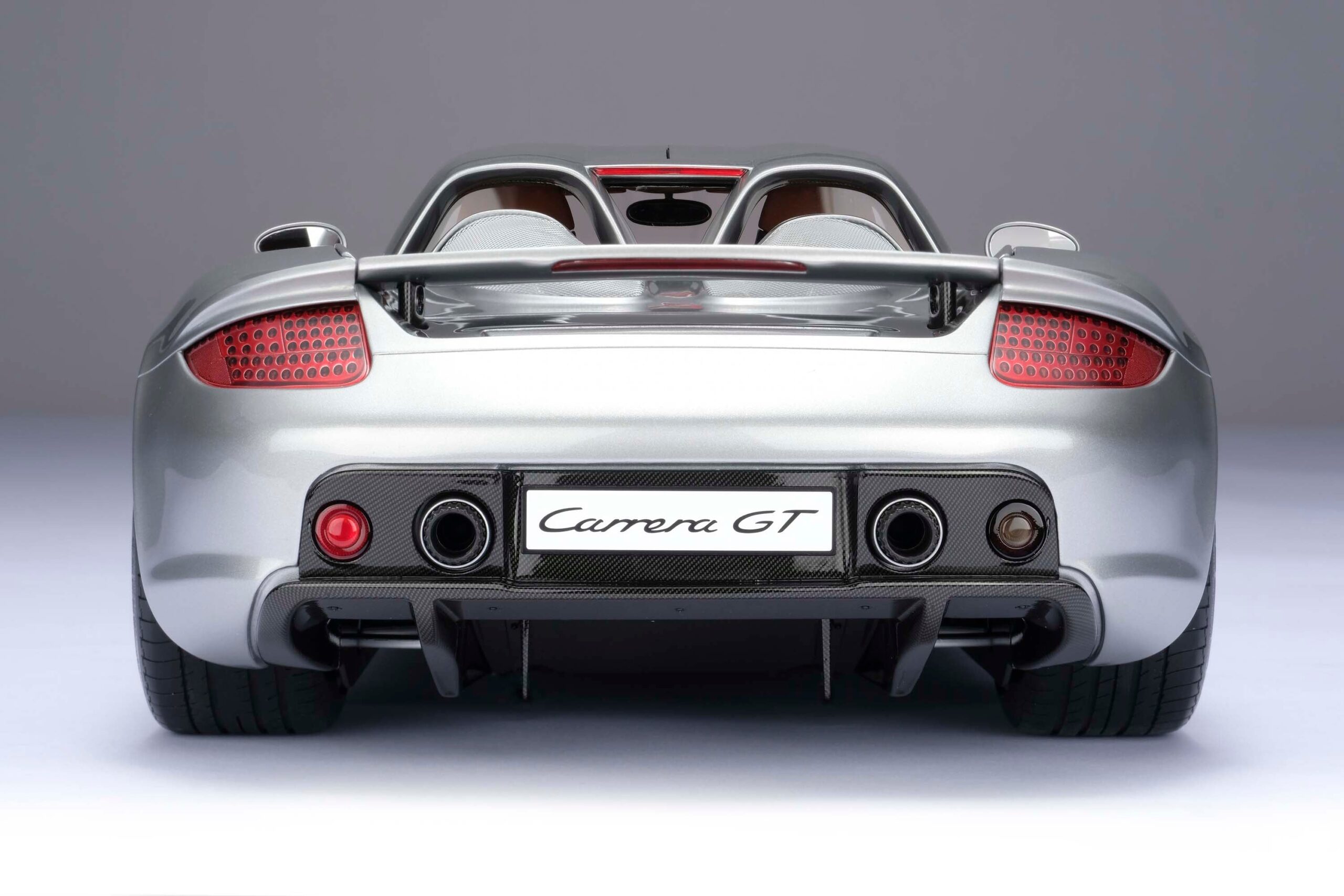 Amalgam Porsche Carrera GT (2003) - Silber | 1:8 - 画像8