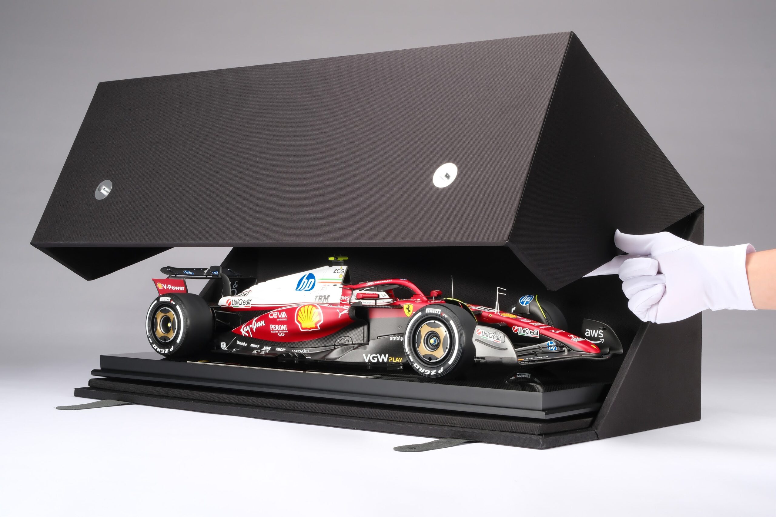Amalgam Ferrari SF-25 2025 Italian Grand Prix - Lewis Hamilton - Rot | 1:8 – Bild 22