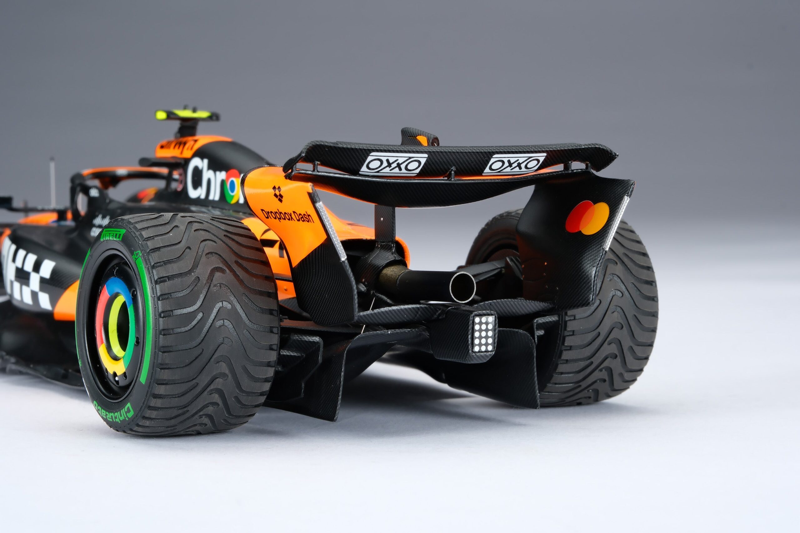Amalgam McLaren MCL39 2025 Australian Grand Prix - Orange | 1:18 - Image 12