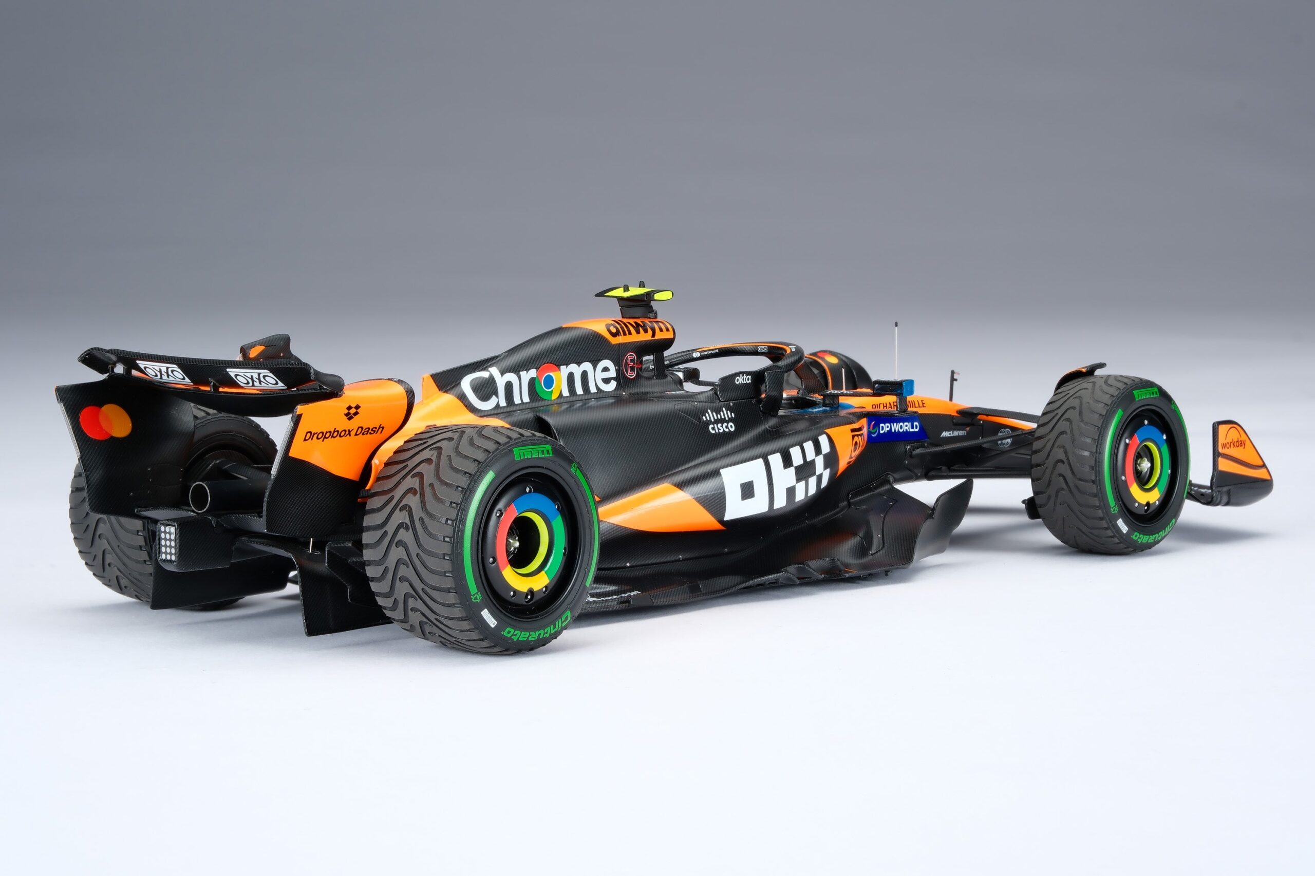 Amalgam McLaren MCL39 2025 Australian Grand Prix - Orange | 1:18 - Image 14