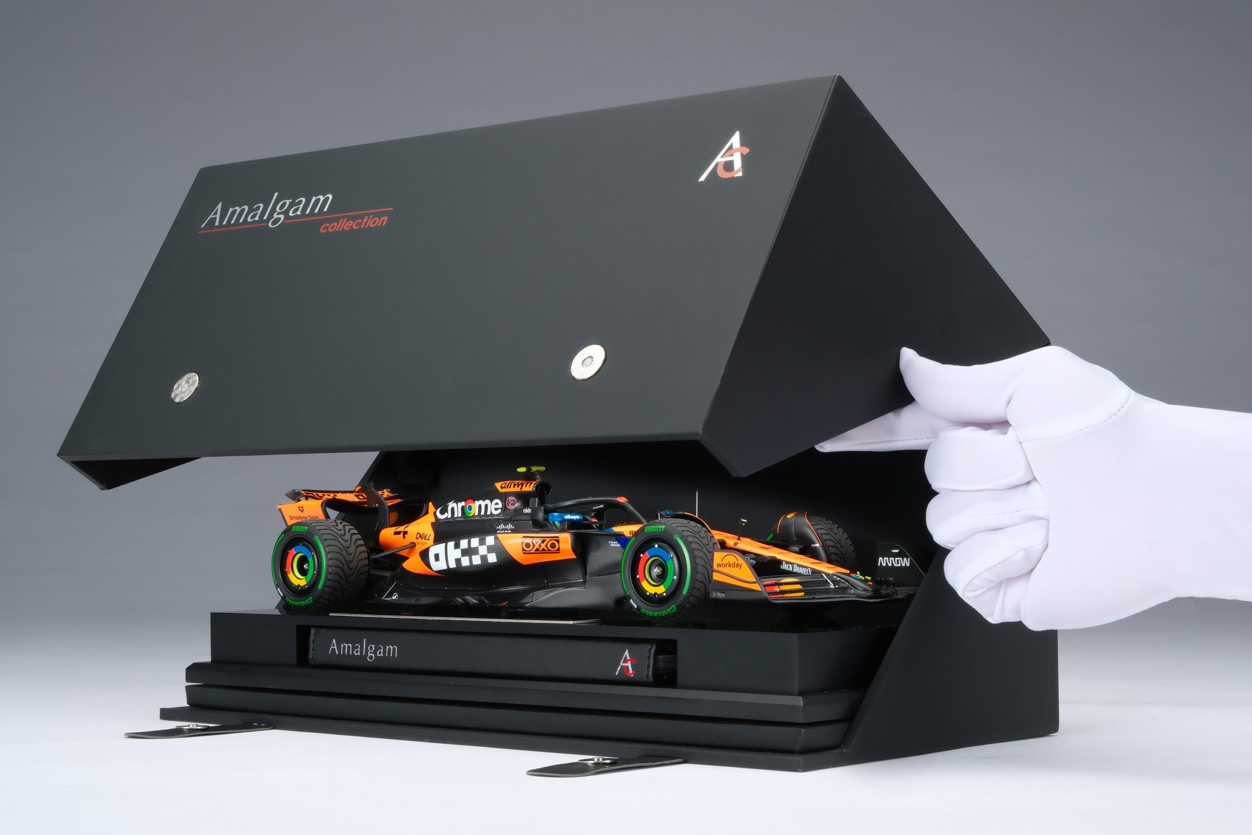Amalgam McLaren MCL39 2025 Australian Grand Prix - Orange | 1:18 - Image 17