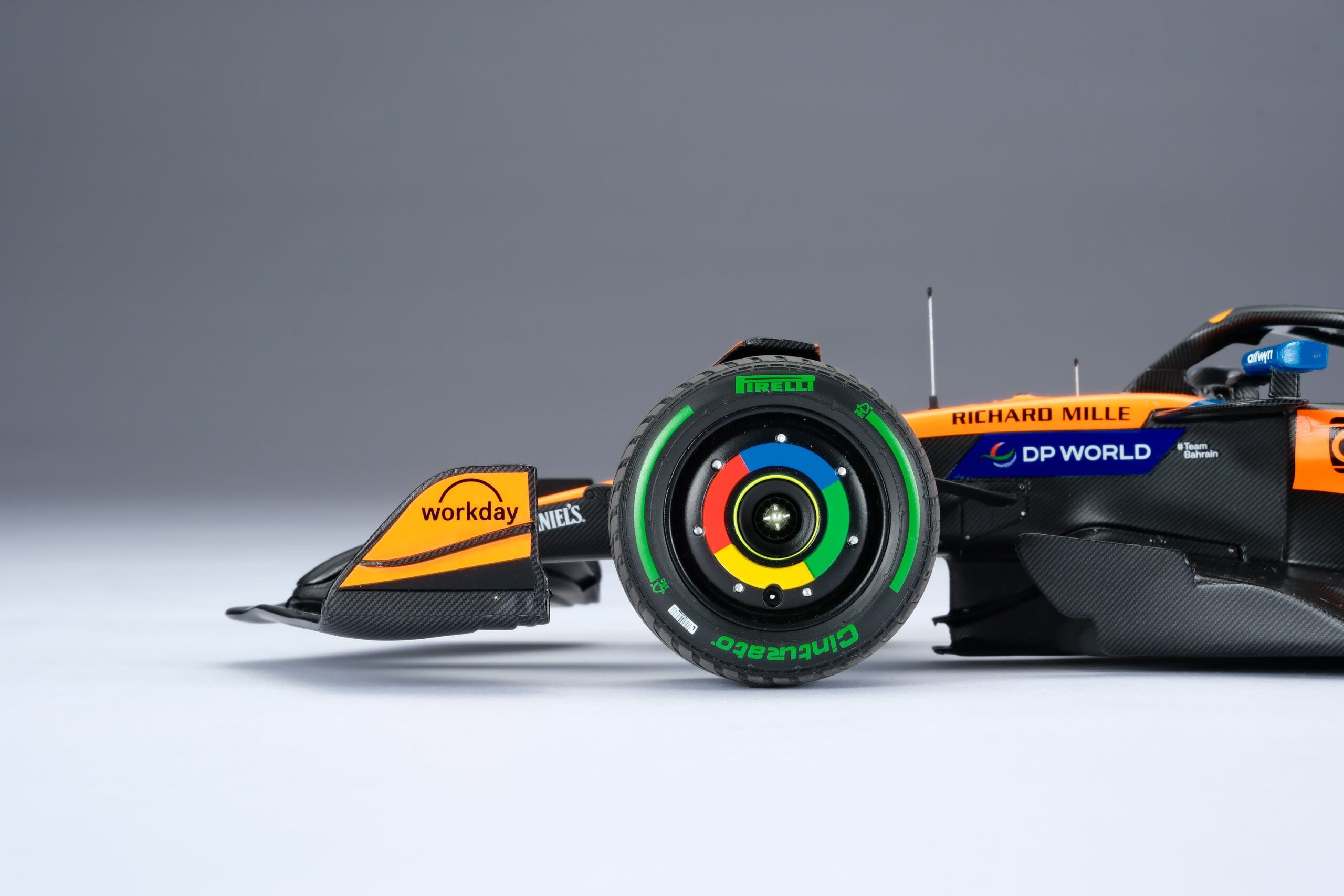 Amalgam McLaren MCL39 2025 Australian Grand Prix - Orange | 1:18 - Image 26