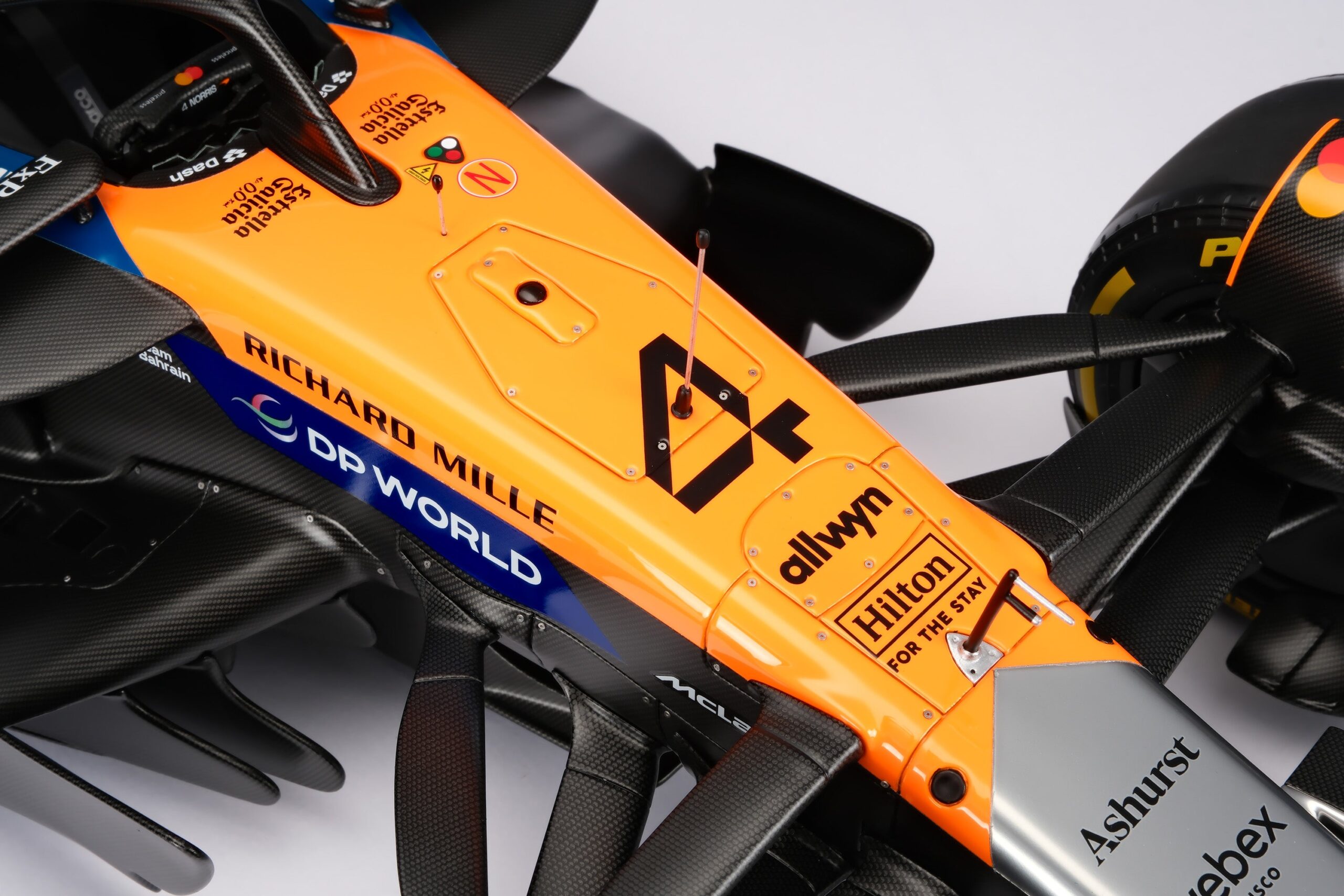 Amalgam McLaren MCL39 2025 British Grand Prix - Chrom / Orange | 1:8 - 画像7