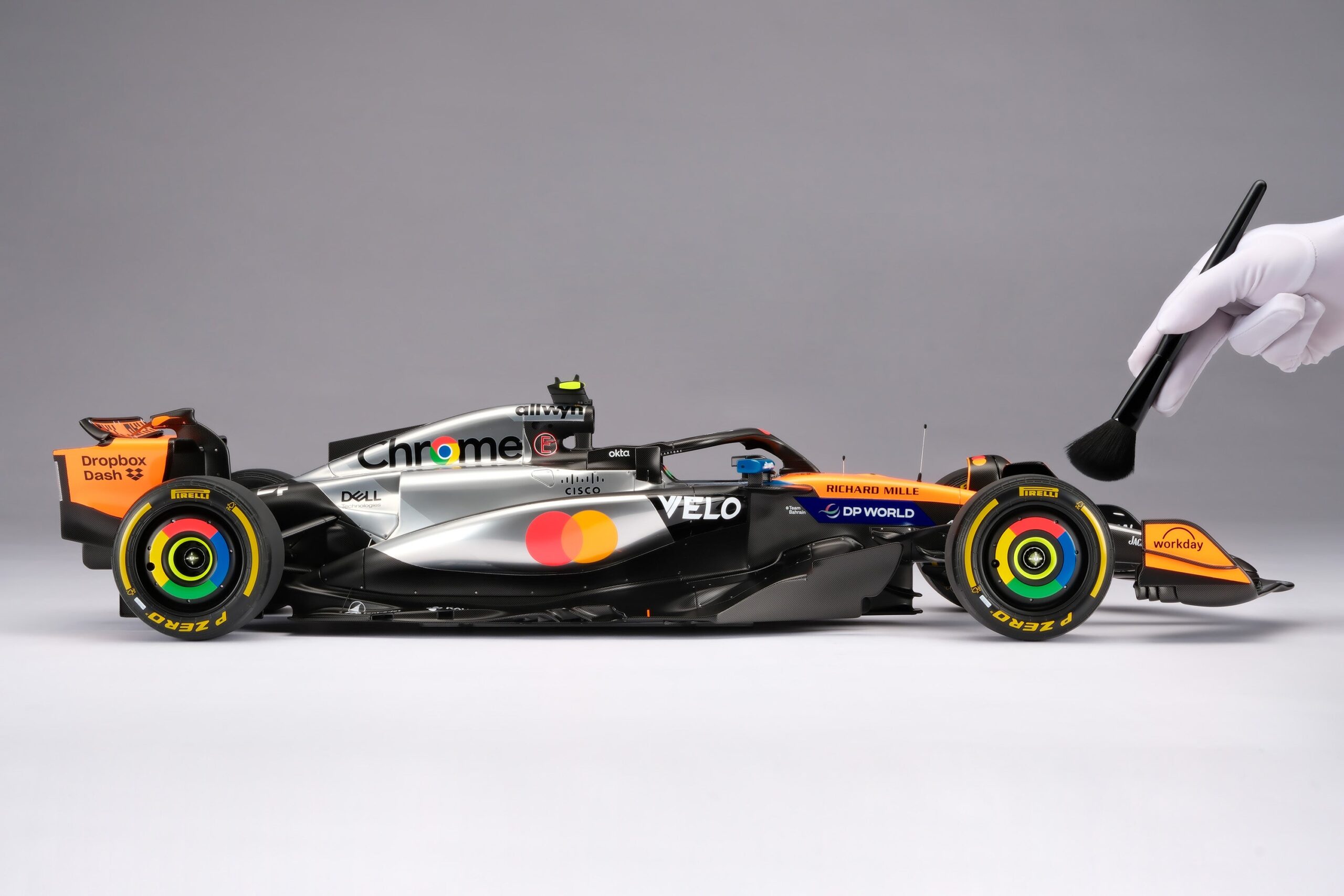 Amalgam McLaren MCL39 2025 British Grand Prix - Chrom / Orange | 1:8 - 画像4