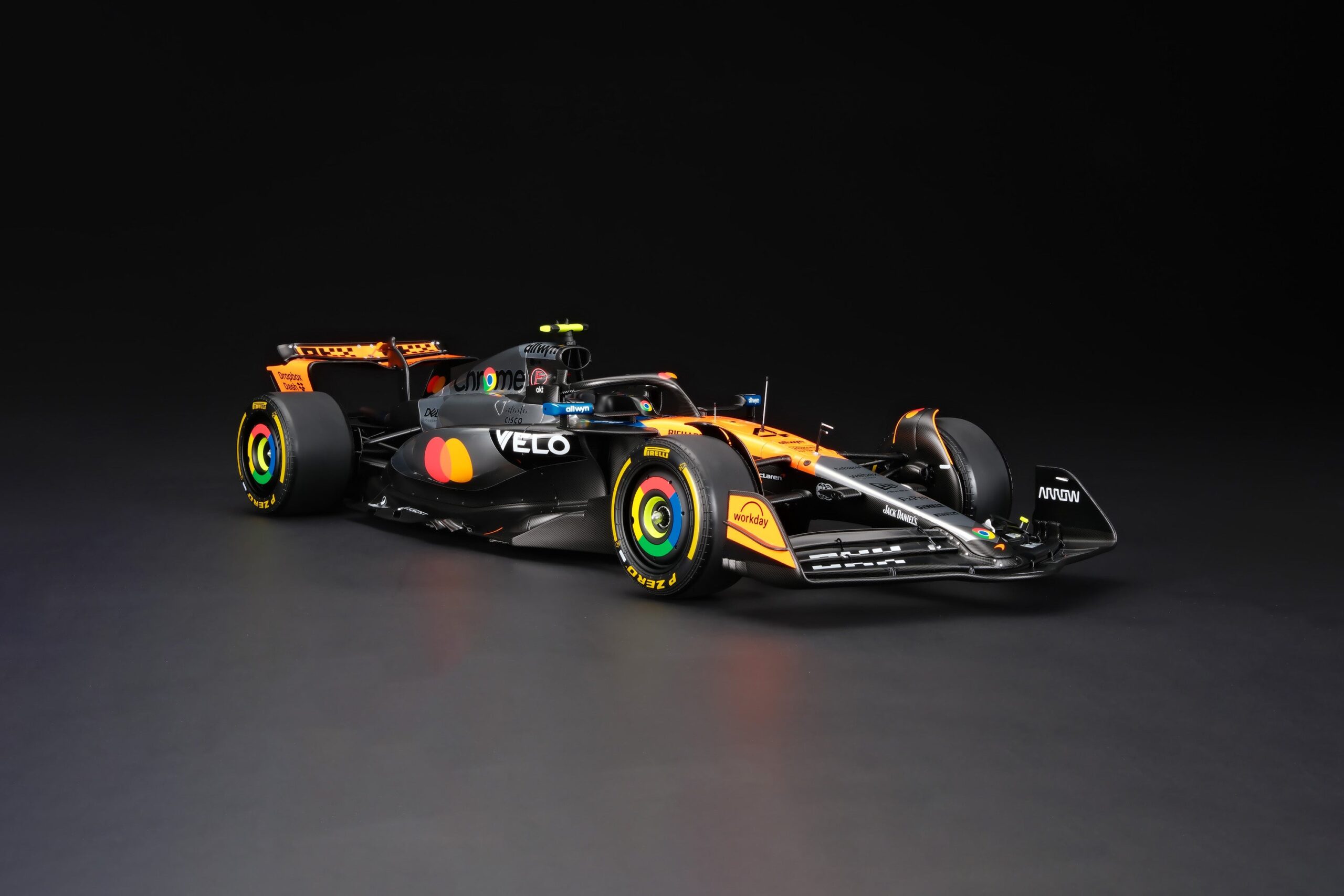 Amalgam McLaren MCL39 2025 British Grand Prix - Chrom / Orange | 1:8 - 画像2