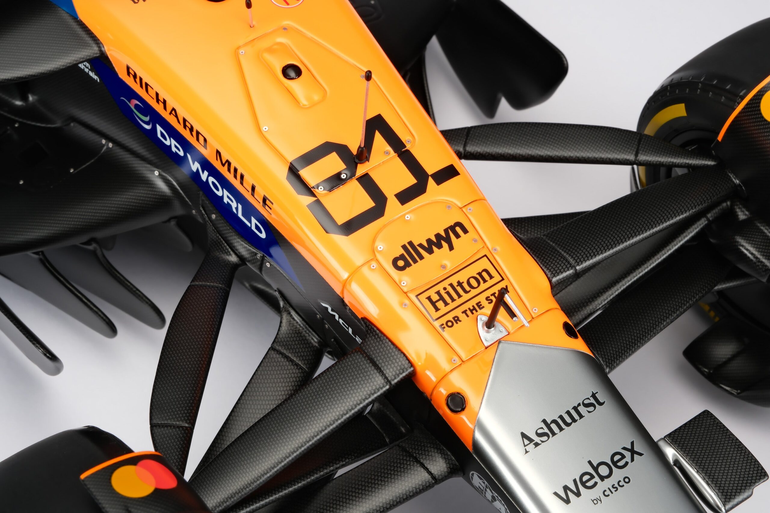 Amalgam McLaren MCL39 2025 British Grand Prix - Chrom / Orange | 1:8 - 画像26