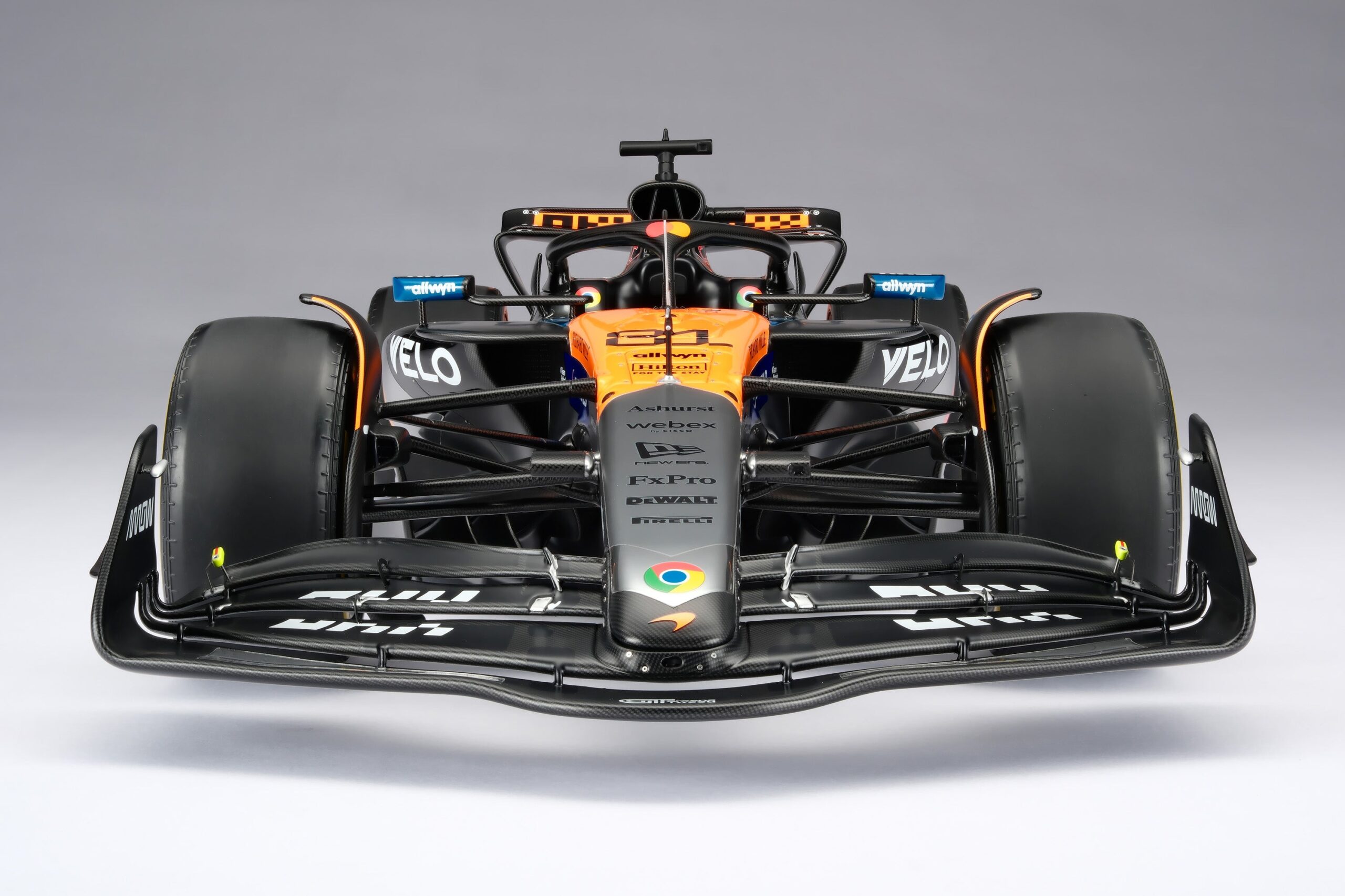Amalgam McLaren MCL39 2025 British Grand Prix - Chrom / Orange | 1:8 - 画像27