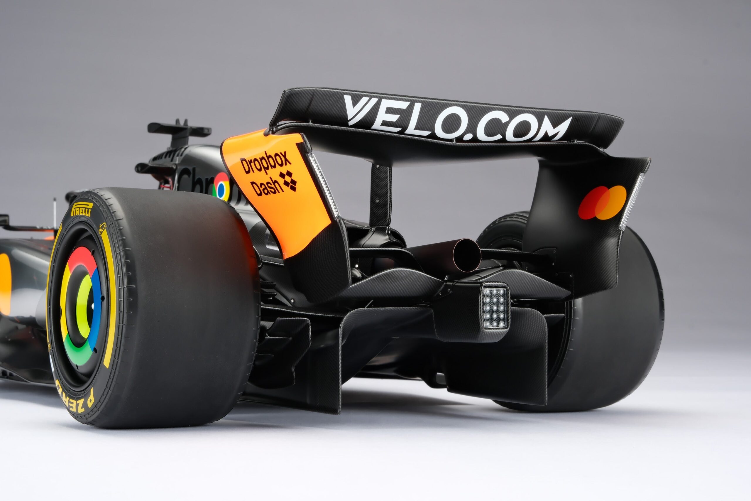 Amalgam McLaren MCL39 2025 British Grand Prix - Chrom / Orange | 1:8 - 画像33