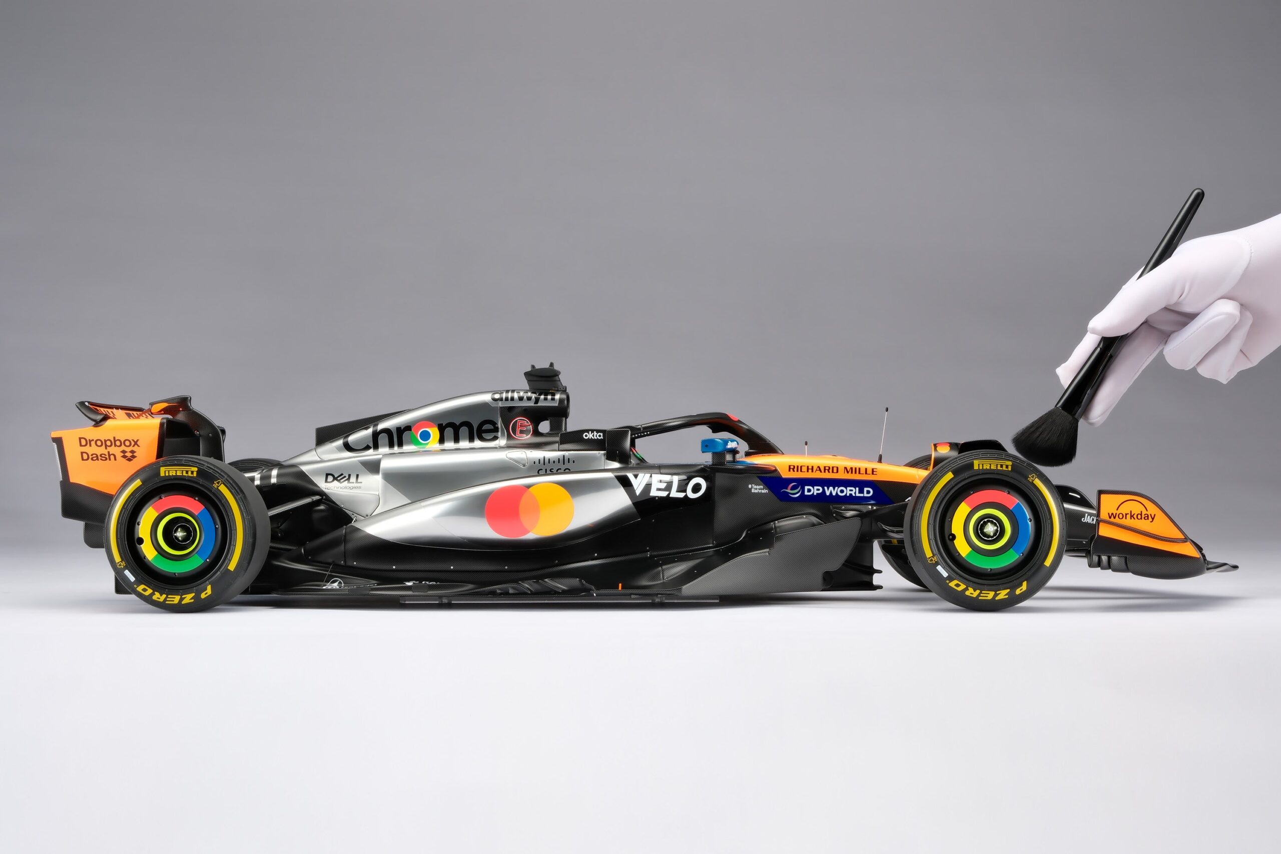 Amalgam McLaren MCL39 2025 British Grand Prix - Chrom / Orange | 1:8 - 画像23