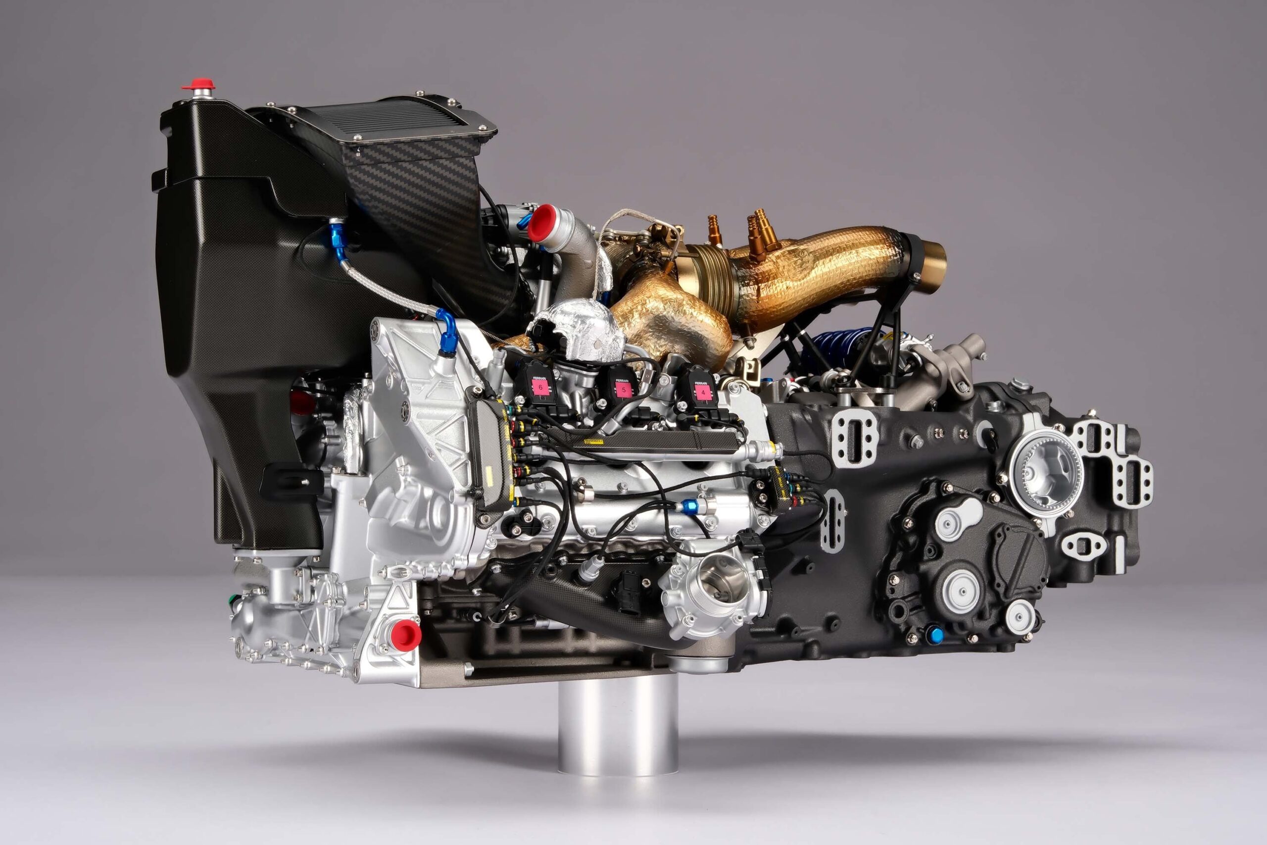 Amalgam Ferrari 499P V6 Motor & Getriebe 2023 Le Mans | 1:4 - 画像7