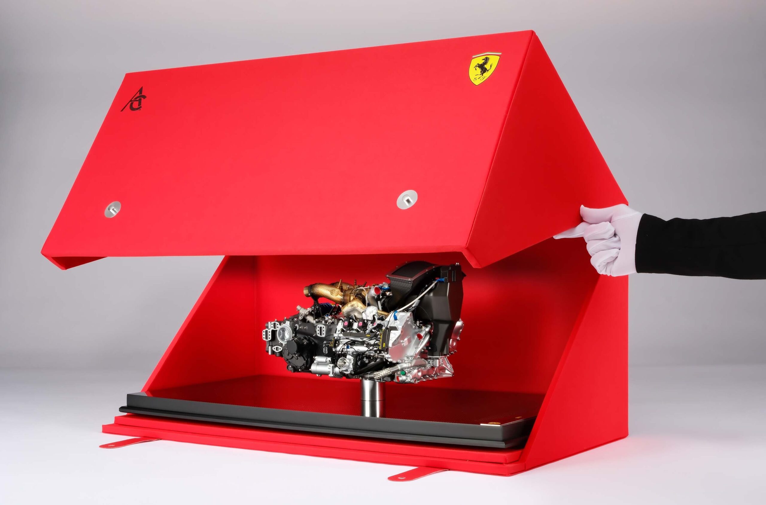 Amalgam Ferrari 499P V6 Motor & Getriebe 2023 Le Mans | 1:4 - 画像19