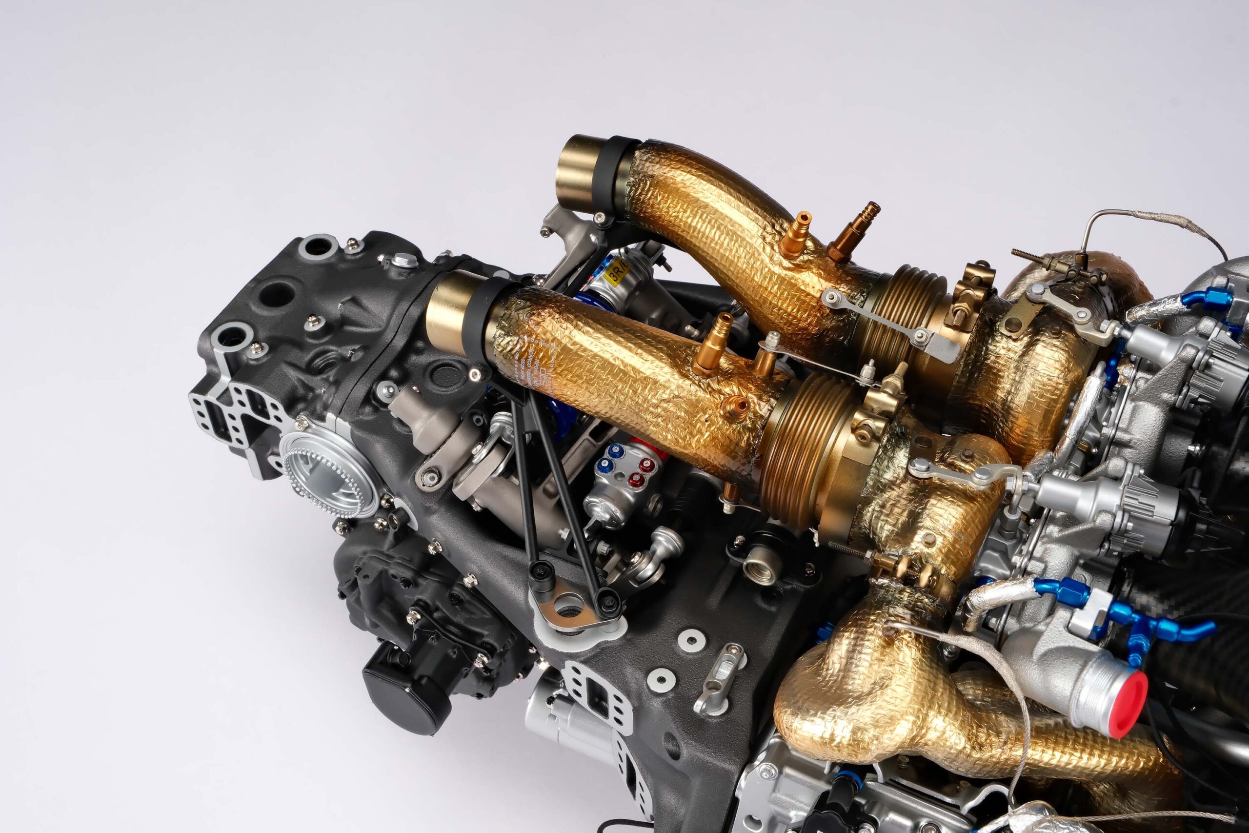 Amalgam Ferrari 499P V6 Motor & Getriebe 2023 Le Mans | 1:4 - 画像22
