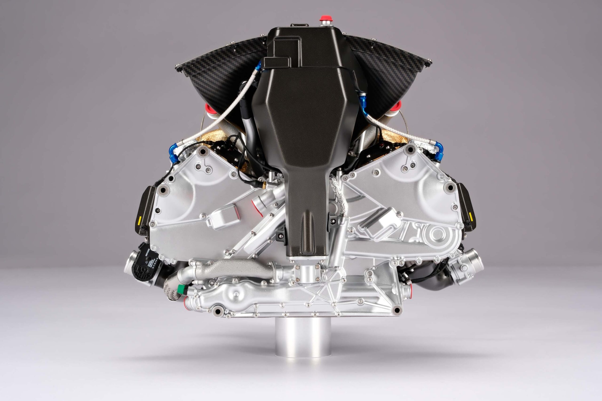 Amalgam Ferrari 499P V6 Motor & Getriebe 2023 Le Mans | 1:4 - 画像8