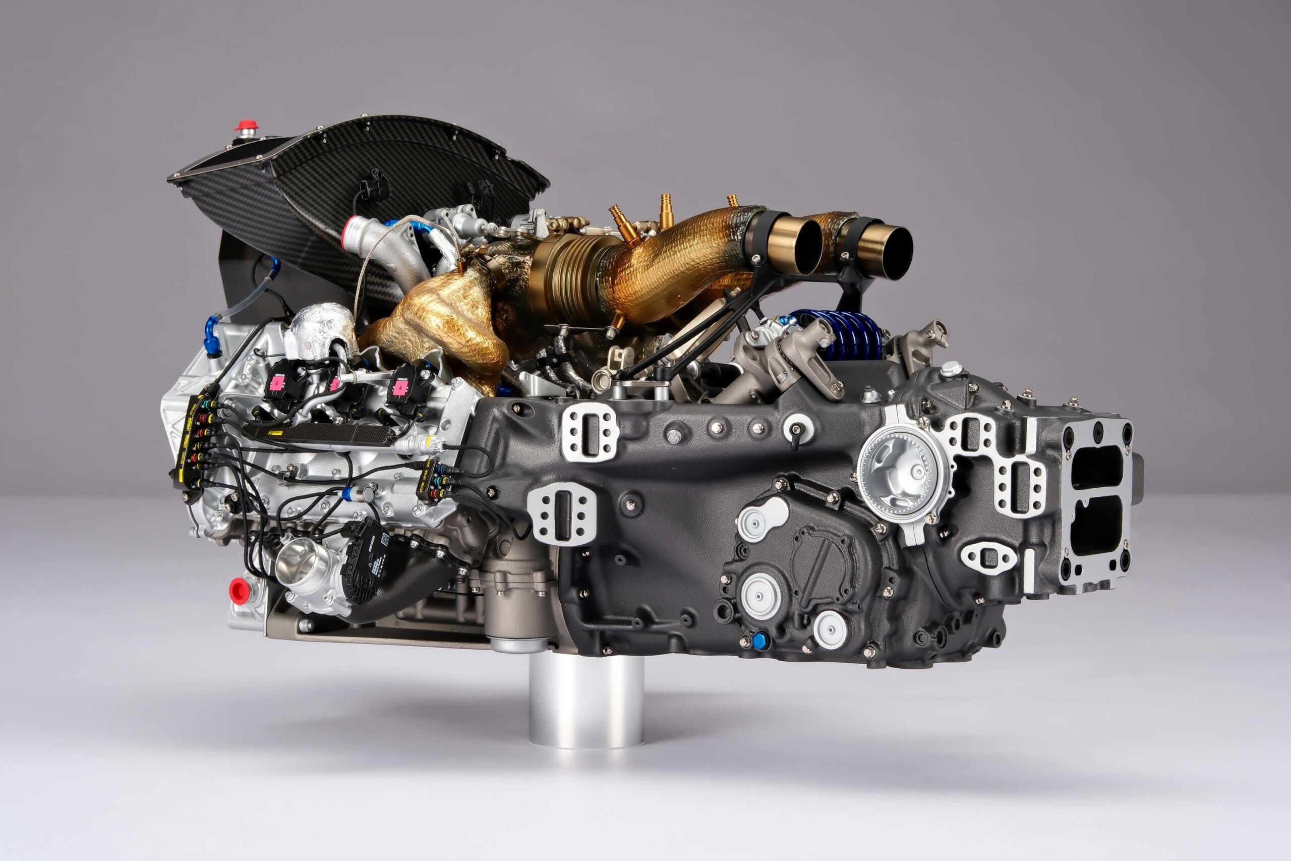 Amalgam Ferrari 499P V6 Motor & Getriebe 2023 Le Mans | 1:4 - 画像5