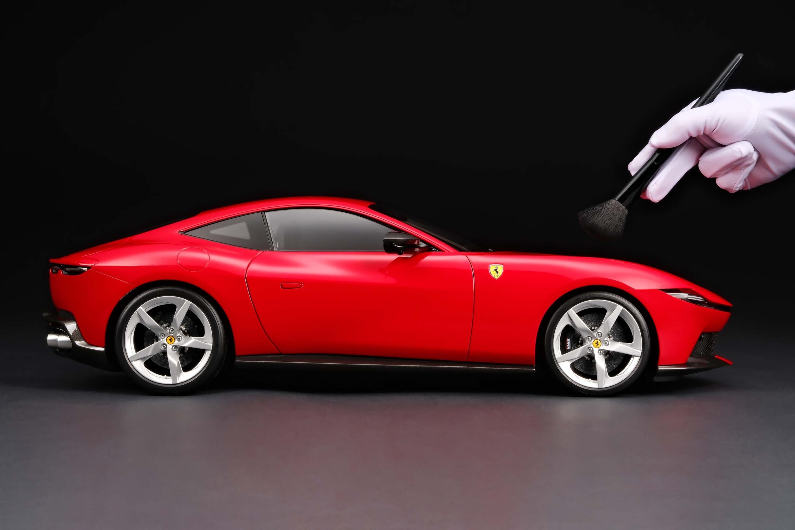 Amalgam Ferrari Amalfi (2026) - Rot | 1:8 - 画像3