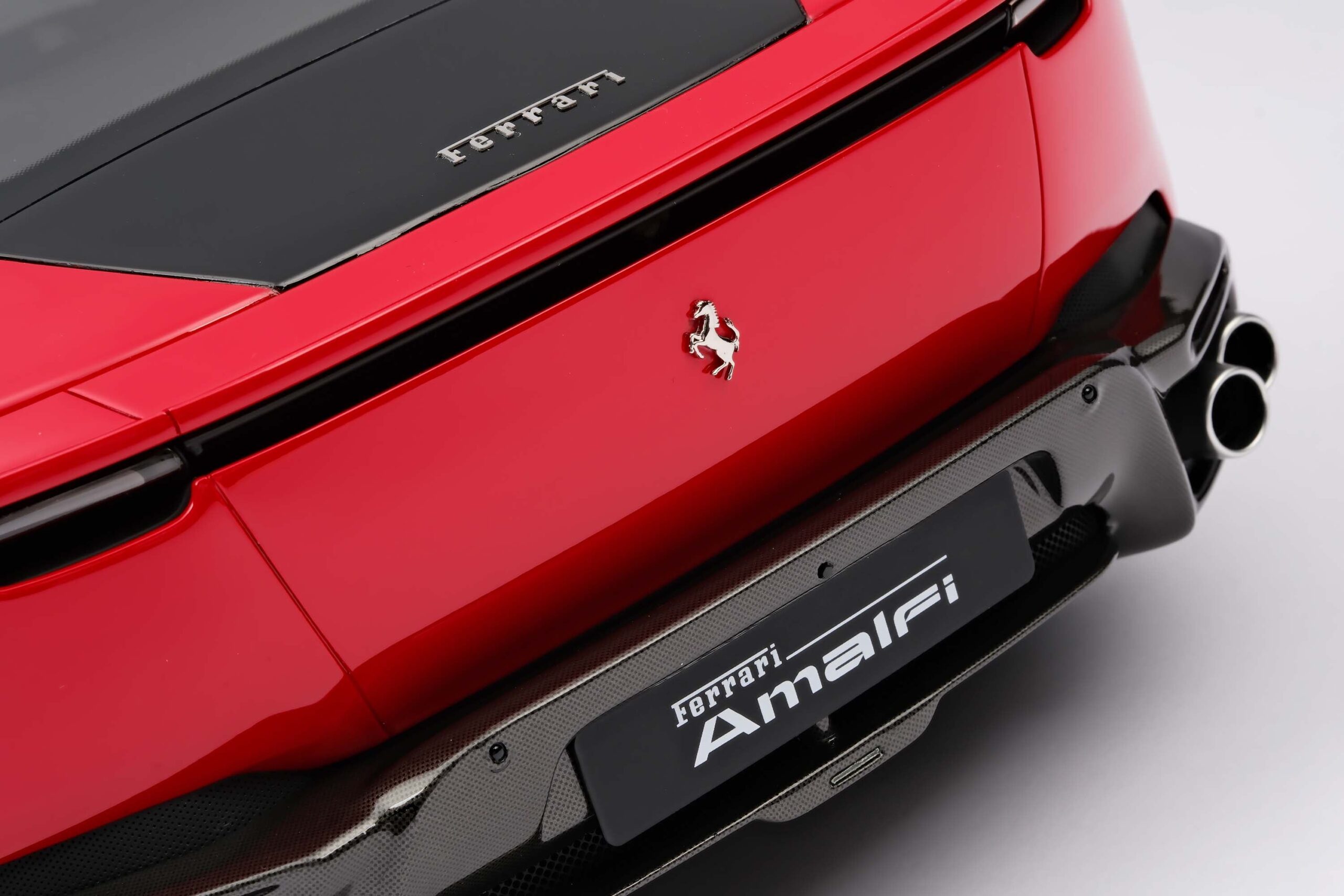 Amalgam Ferrari Amalfi (2026) - Rot | 1:8 - 画像23