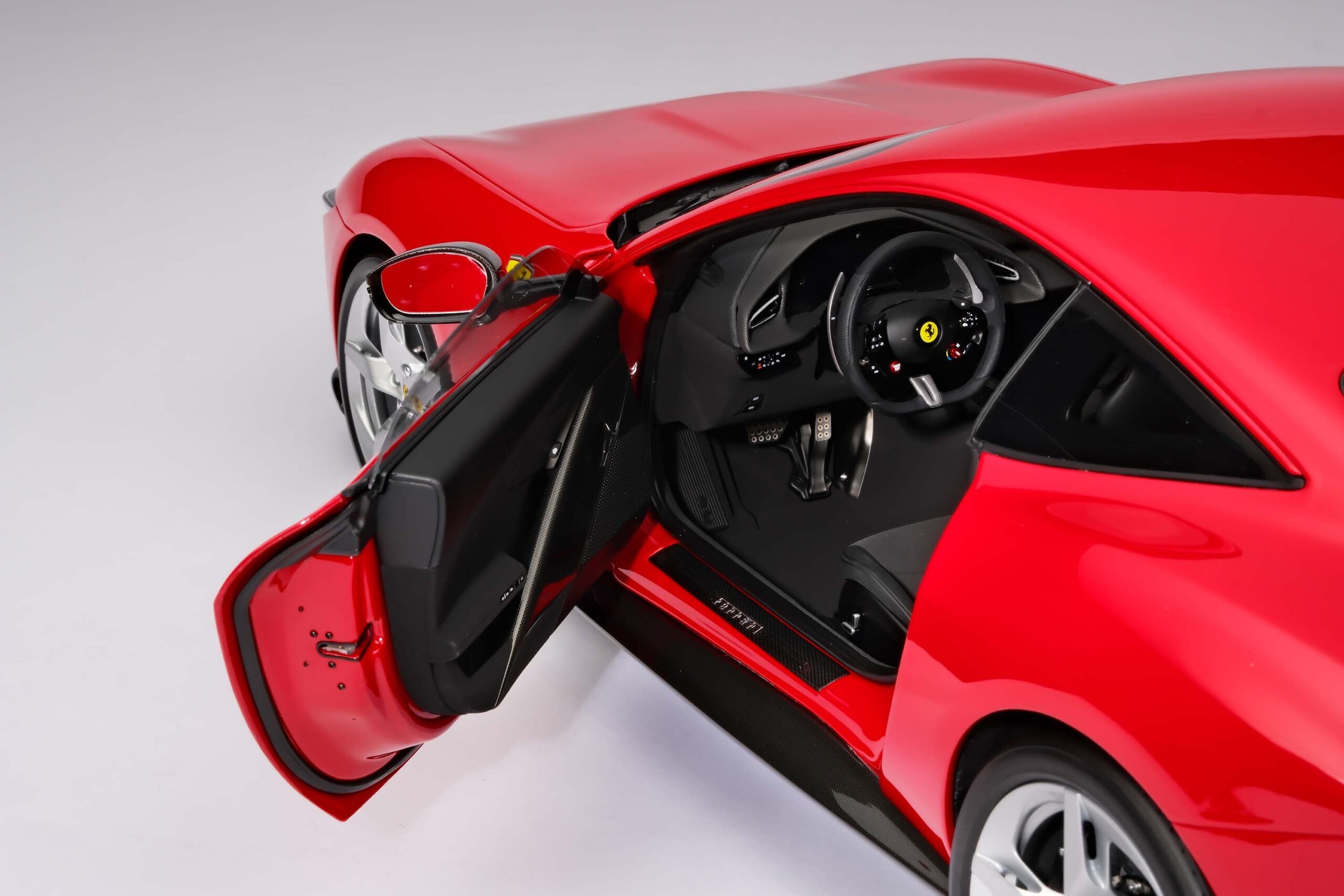 Amalgam Ferrari Amalfi (2026) - Rot | 1:8 - 画像25