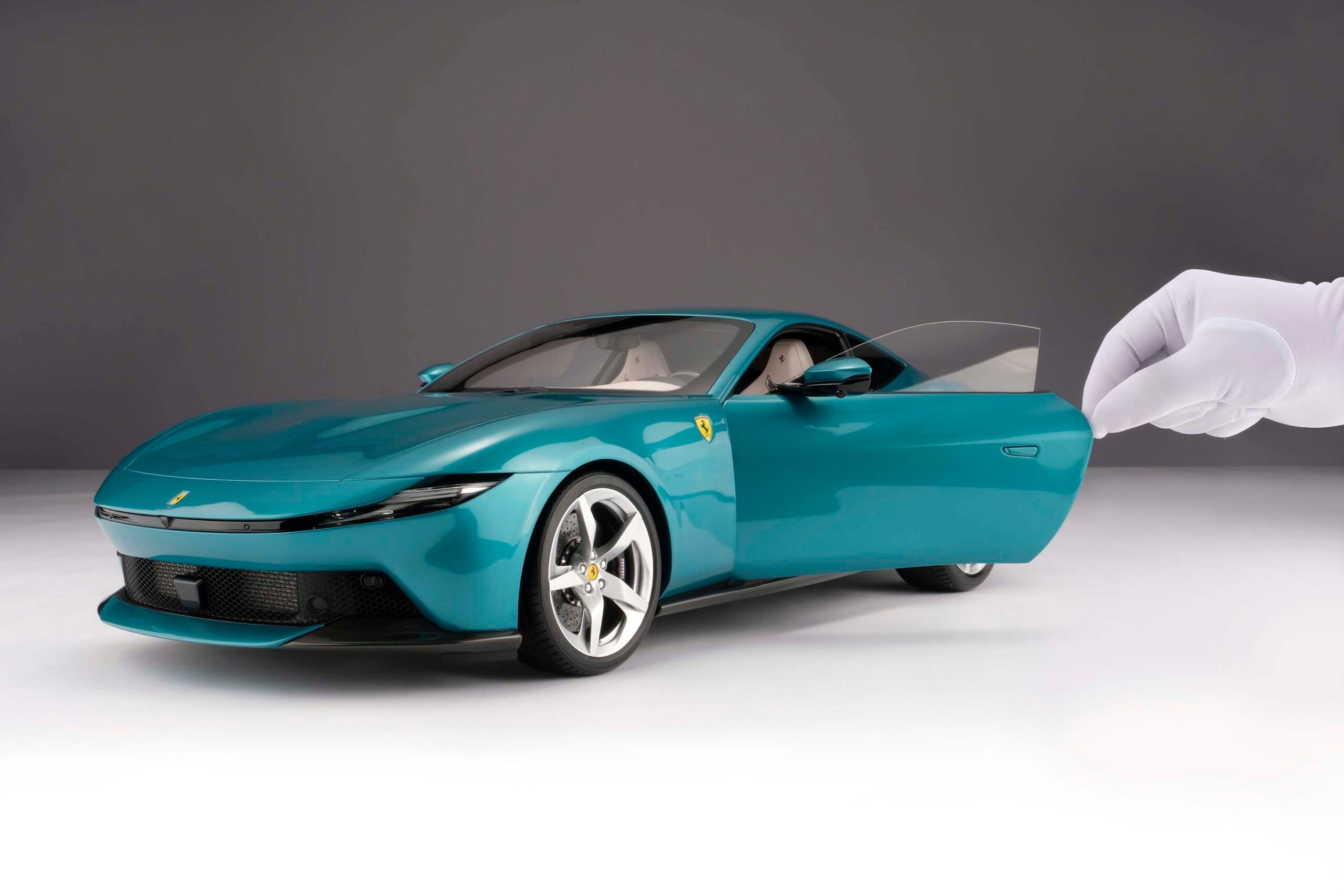 Amalgam Ferrari Amalfi (2026) - Grün | 1:8 - 画像15