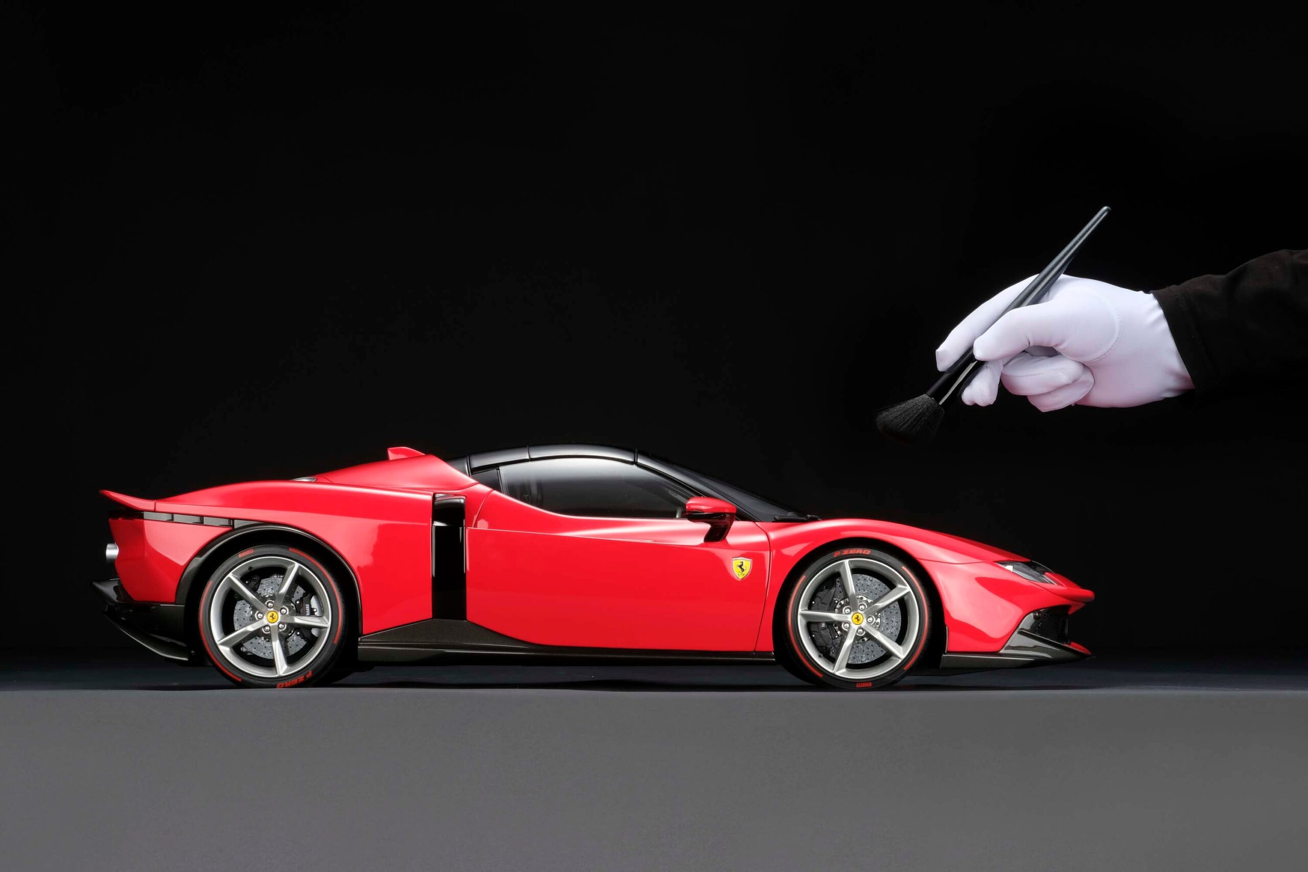 Amalgam Ferrari 849 Testarossa Spider (2026) - Rot | 1:8 - 画像3