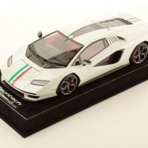 MR Collection Lamborghini Countach LPI 800-4 - Italian Livery | 1:18