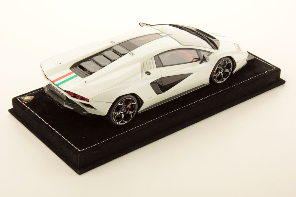 MR Collection Lamborghini Countach LPI 800-4 - Italian Livery | 1:18 - Image 2