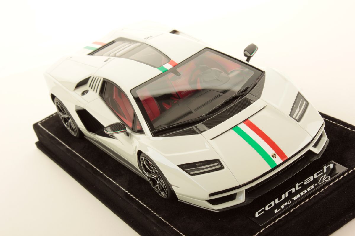 MR Collection Lamborghini Countach LPI 800-4 - Italian Livery | 1:18 - Image 3