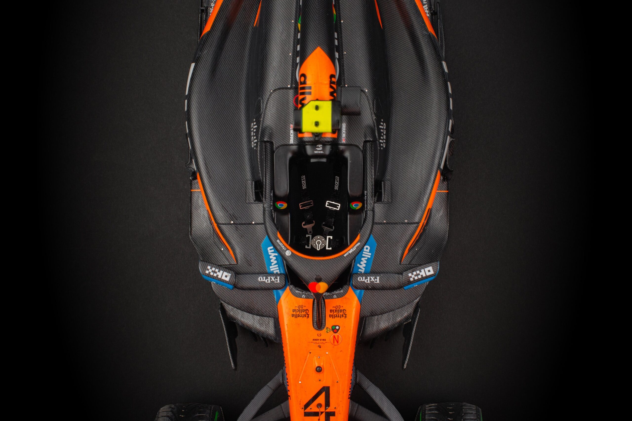 Amalgam McLaren MCL39 Australian Grand Prix Lando Norris Race Weathered - Papaya / Anthrazit | 1:18 - Image 10