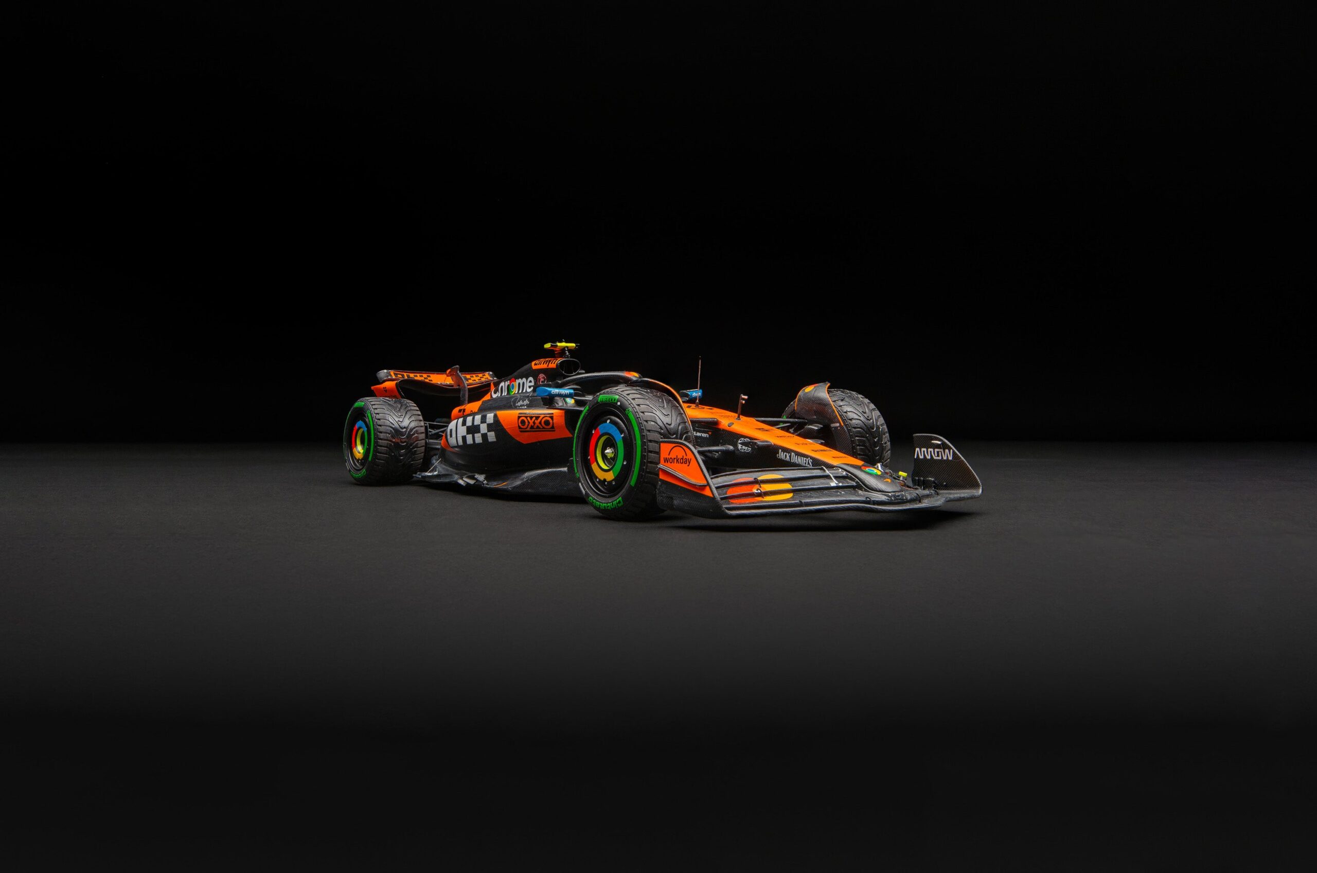 Amalgam McLaren MCL39 Australian Grand Prix Lando Norris Race Weathered - Papaya / Anthrazit | 1:18 - Image 2