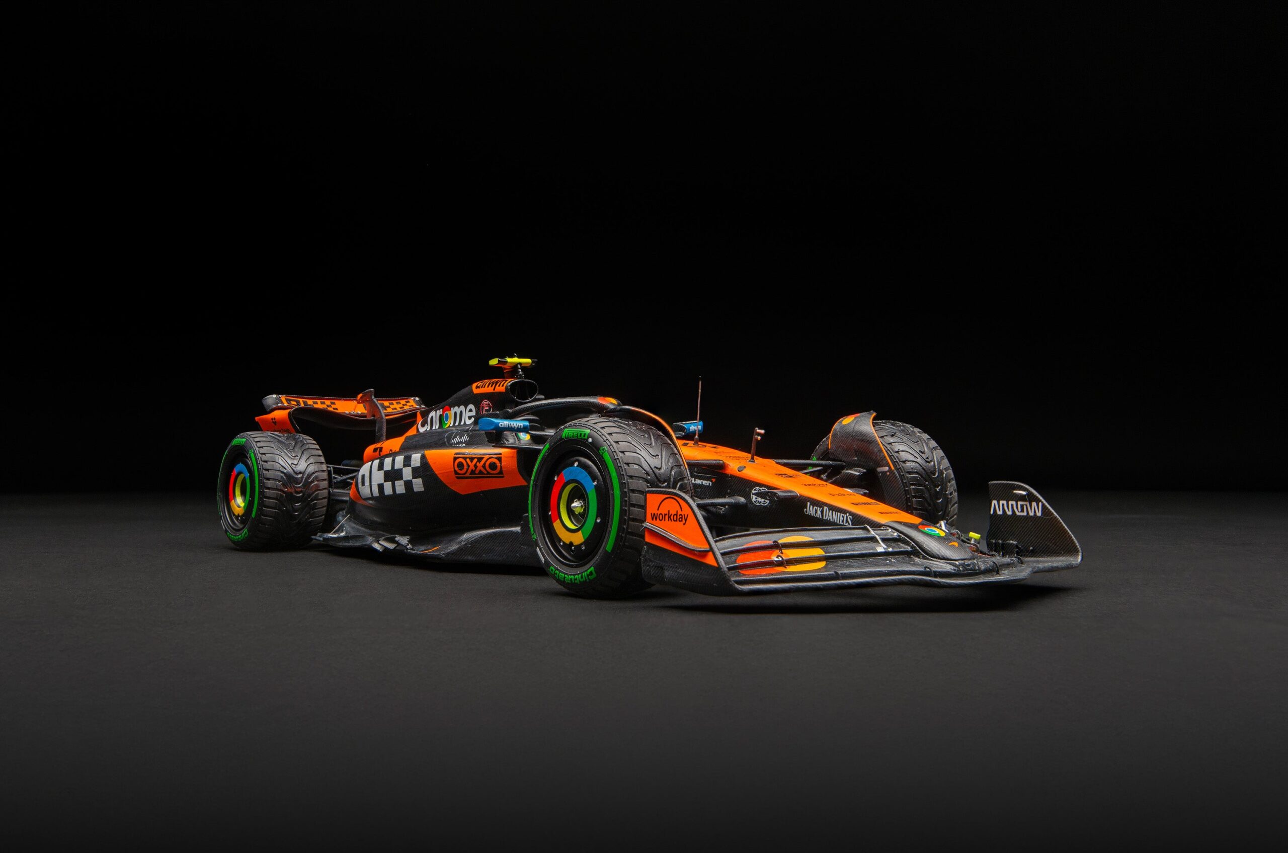 Amalgam McLaren MCL39 Australian Grand Prix Lando Norris Race Weathered - Papaya / Anthrazit | 1:18 - Image 4