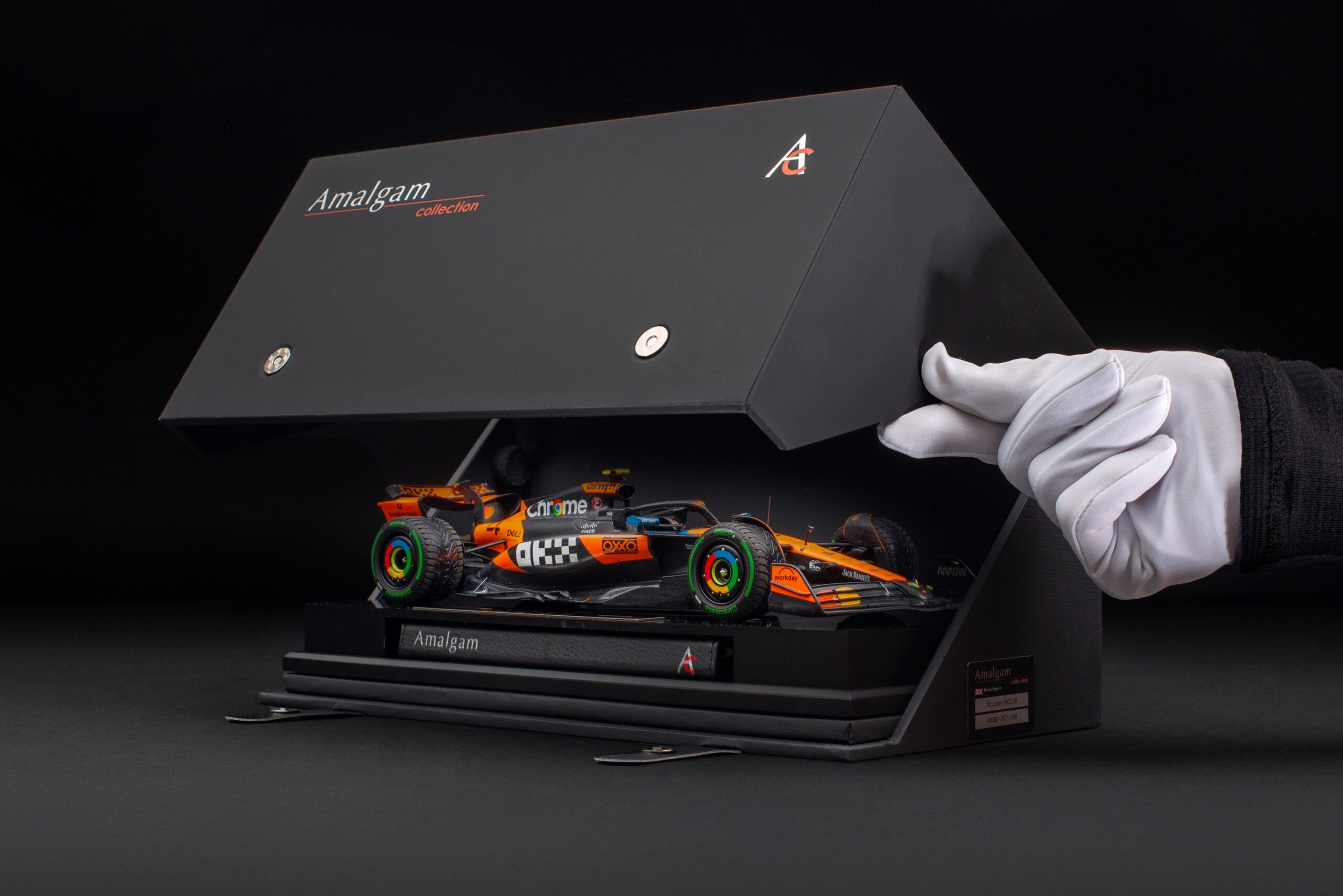 Amalgam McLaren MCL39 Australian Grand Prix Lando Norris Race Weathered - Papaya / Anthrazit | 1:18 - Image 15