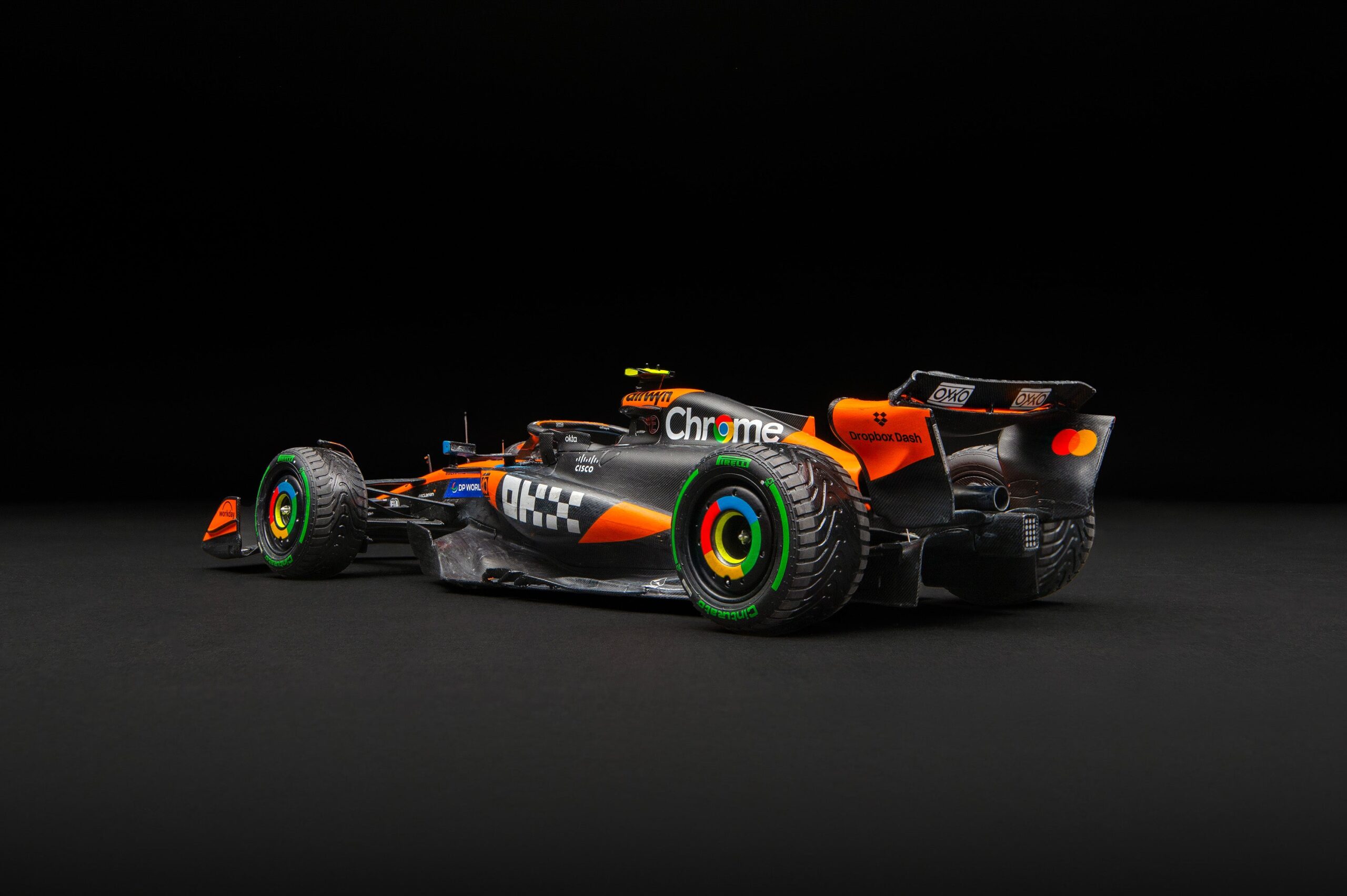 Amalgam McLaren MCL39 Australian Grand Prix Lando Norris Race Weathered - Papaya / Anthrazit | 1:18 - Image 12