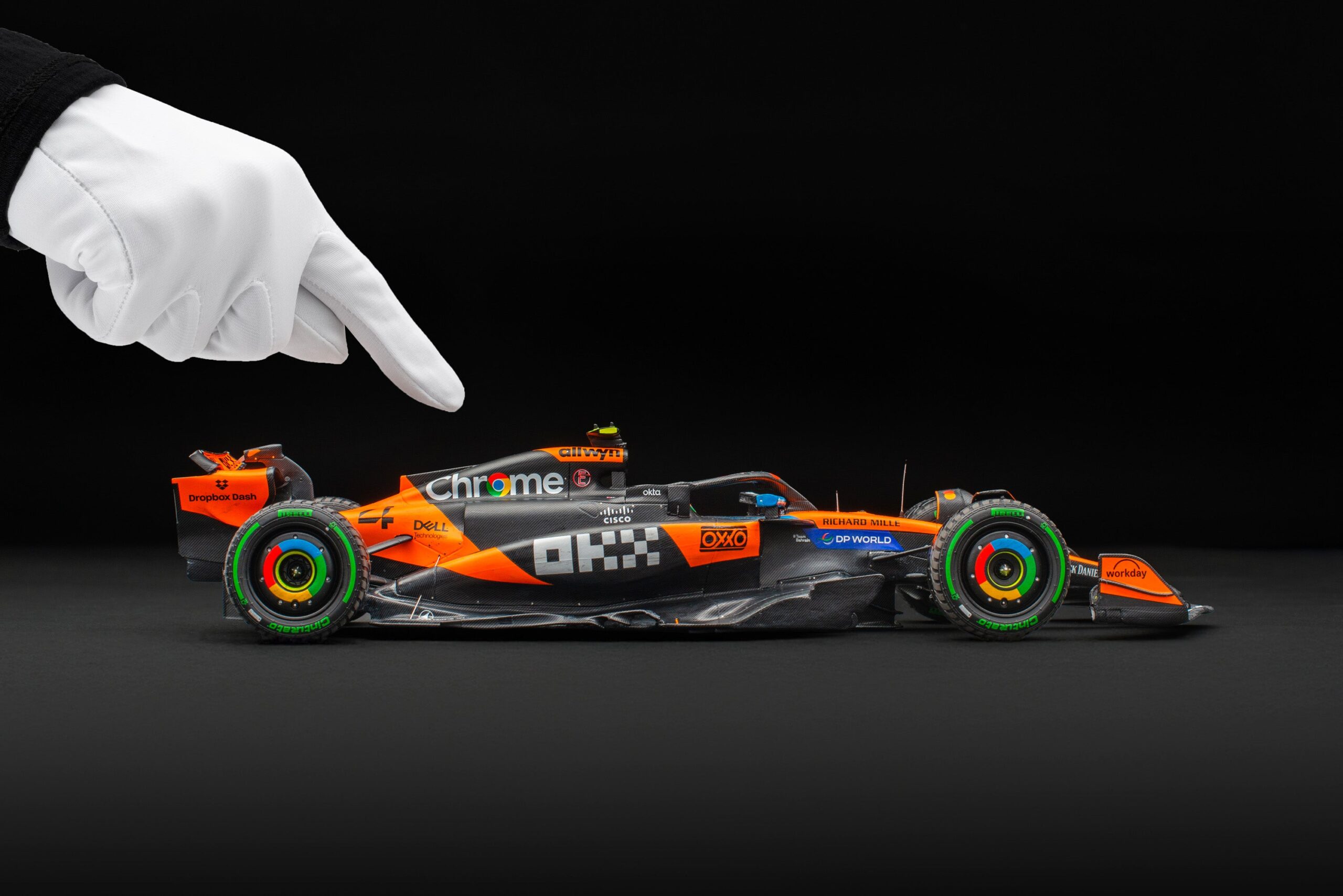 Amalgam McLaren MCL39 Australian Grand Prix Lando Norris Race Weathered - Papaya / Anthrazit | 1:18 - Image 3