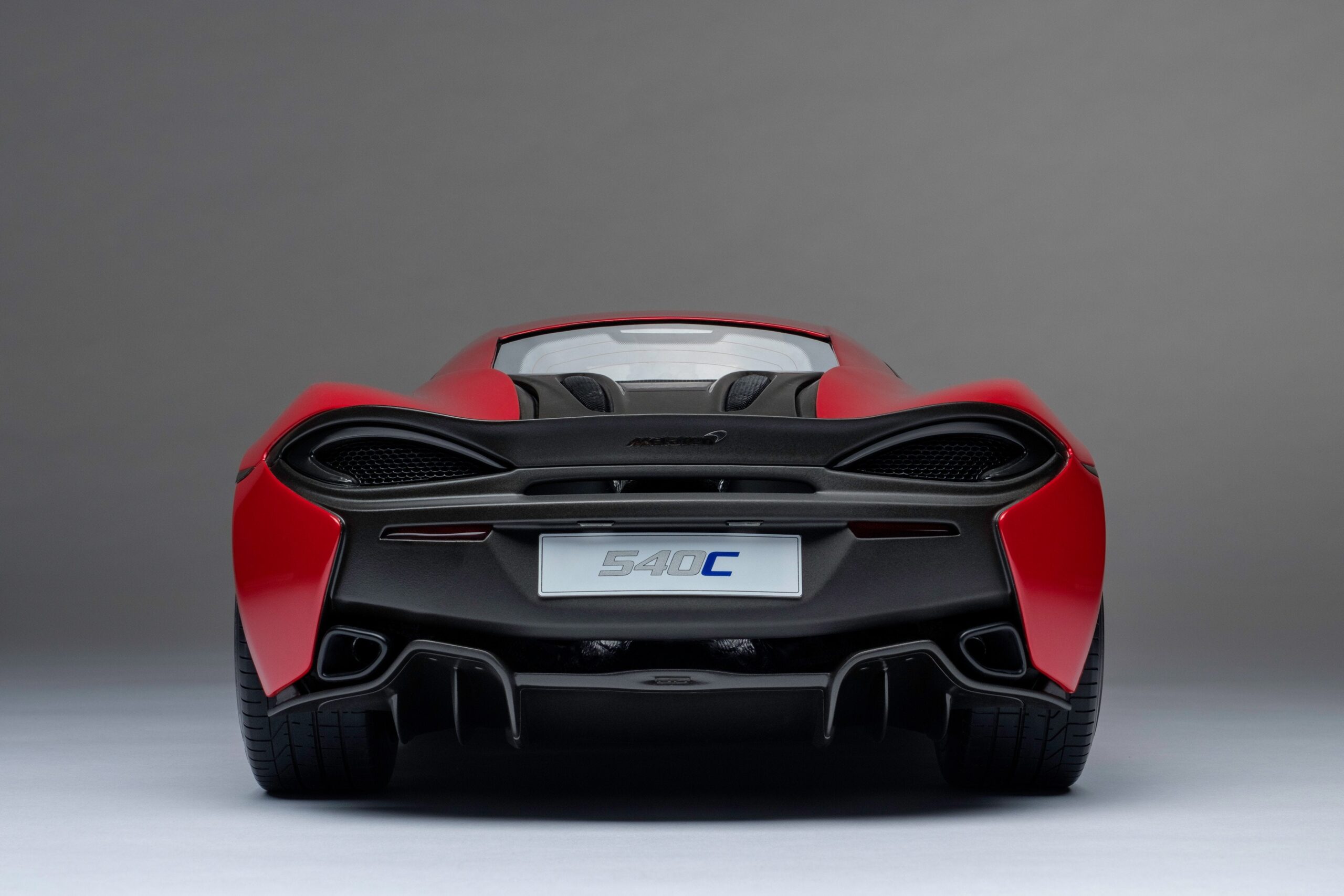 Amalgam McLaren 540C (2015) - Weiß | 1:8 - Image 15