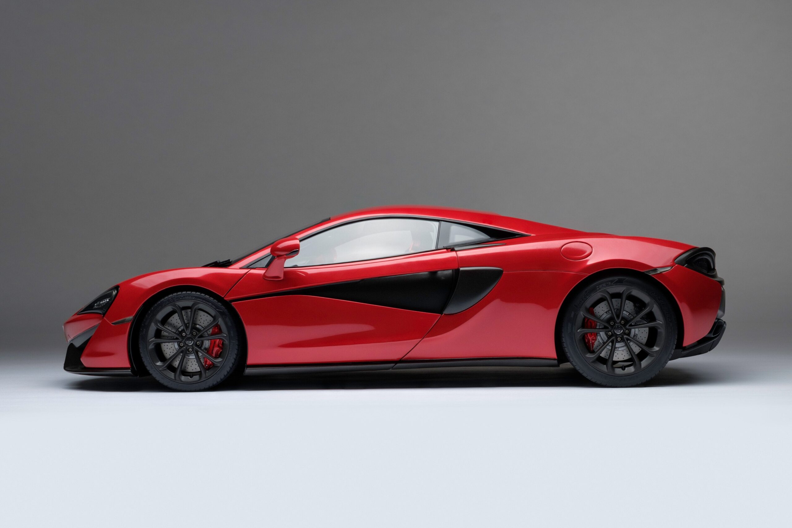 Amalgam McLaren 540C (2015) - Weiß | 1:8 - Image 16